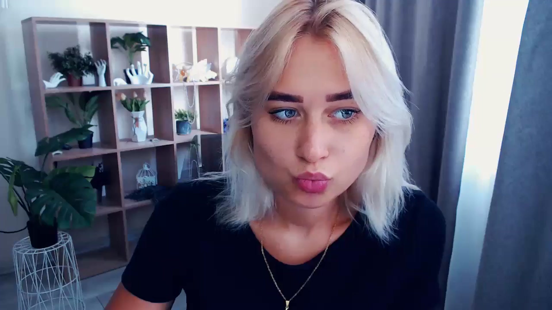 Gallery image thumbnail from Kukla_kolduna's myfreecams stream on, 07/08/2024, 14:08 image 16 of 20