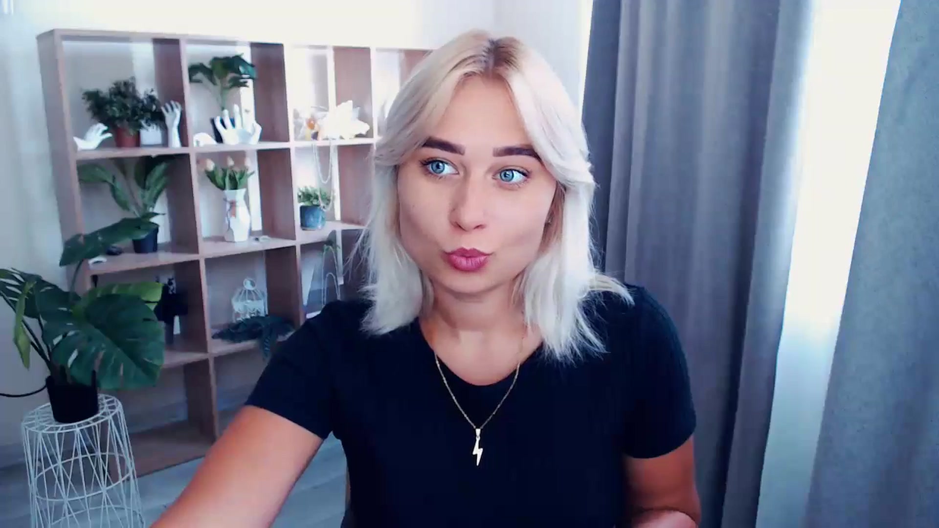 Gallery image thumbnail from Kukla_kolduna's myfreecams stream on, 07/08/2024, 14:08 image 5 of 20