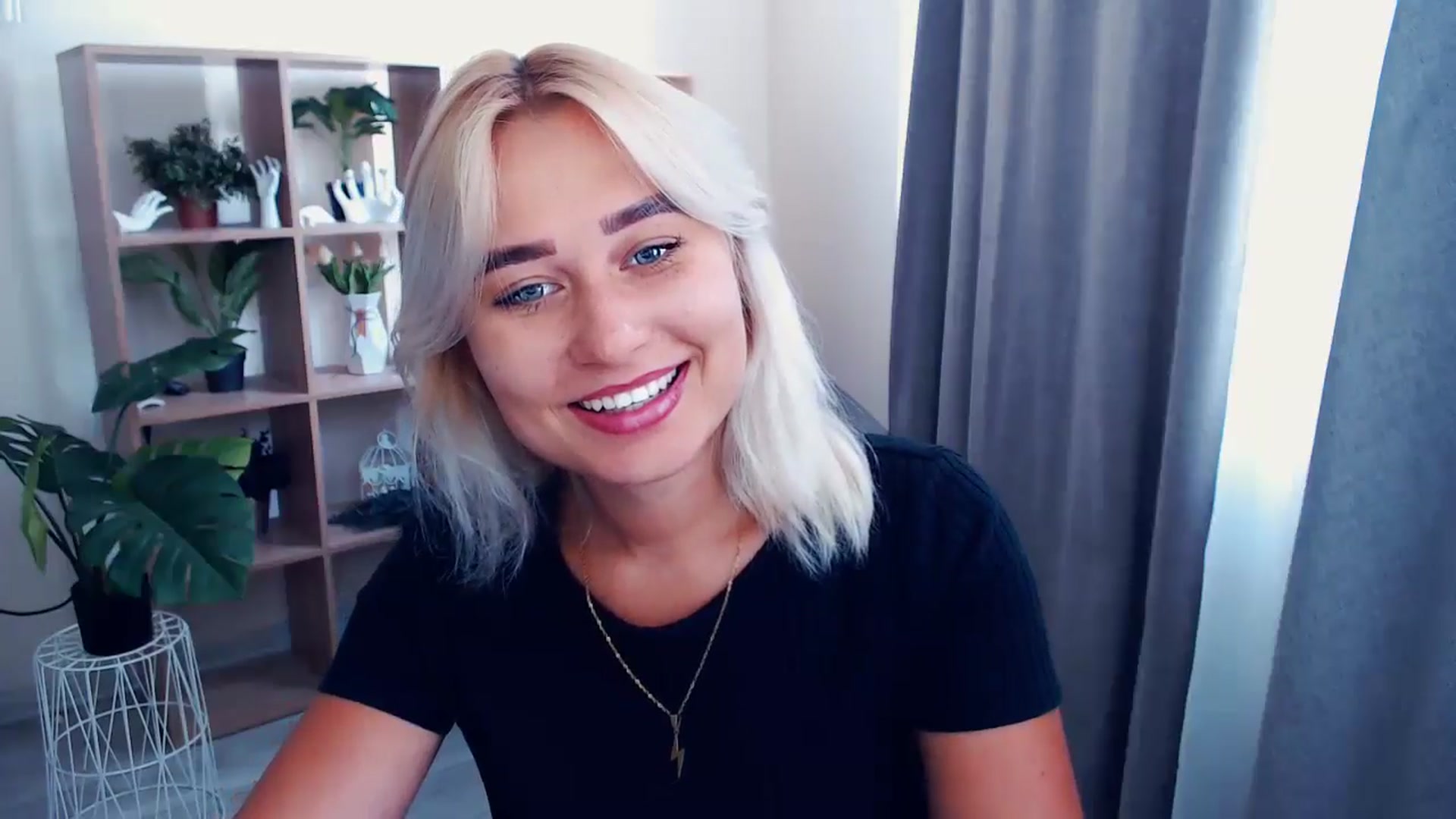 Gallery image thumbnail from Kukla_kolduna's myfreecams stream on, 07/08/2024, 14:08 image 12 of 20
