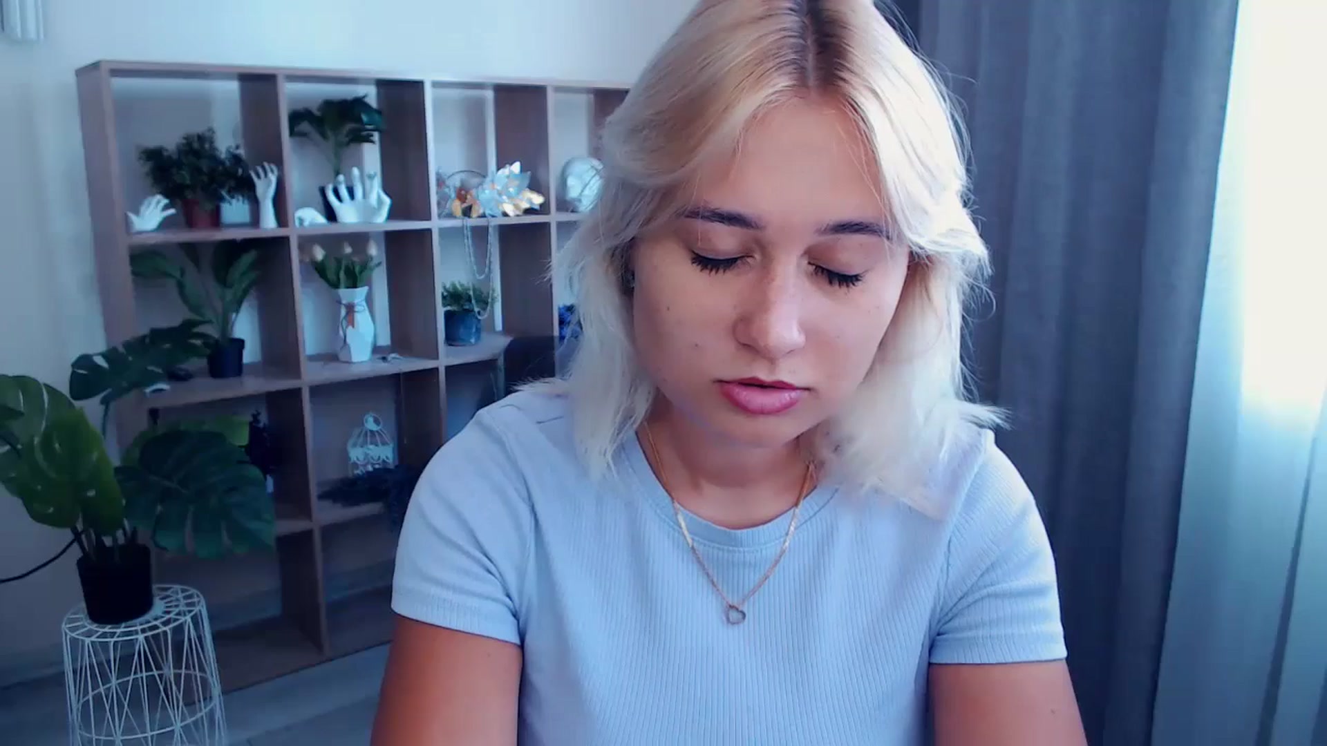 Gallery image thumbnail from Kukla_kolduna's myfreecams stream on, 07/12/2024, 09:24 image 10 of 20