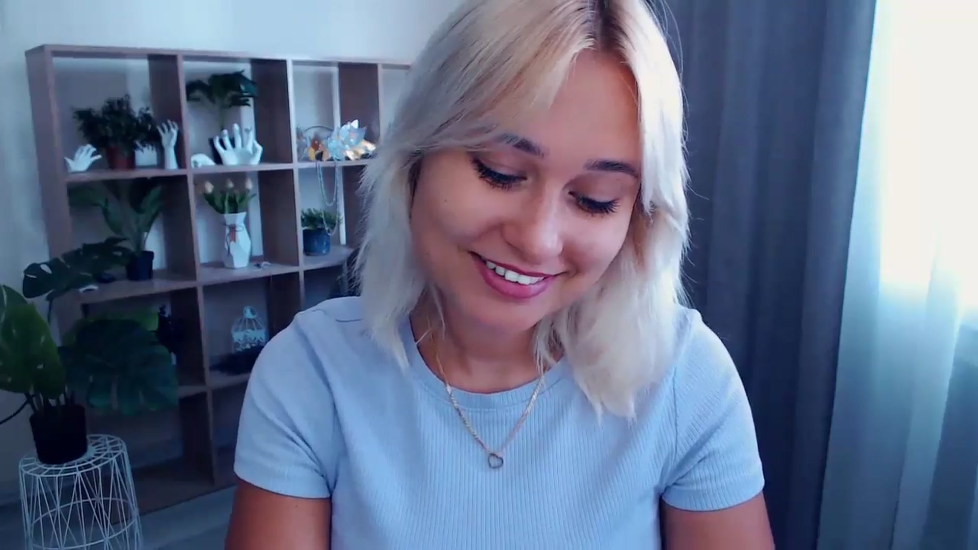 Gallery image thumbnail from Kukla_kolduna's myfreecams stream on, 07/12/2024, 09:24 image 16 of 20
