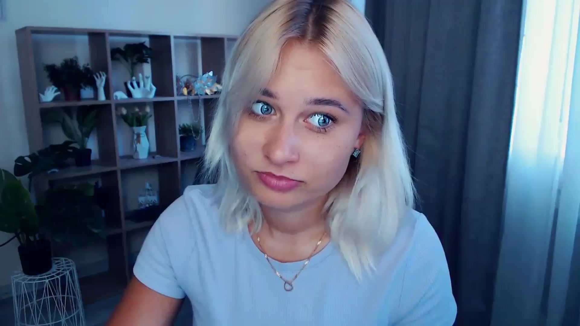 Gallery image thumbnail from Kukla_kolduna's myfreecams stream on, 07/12/2024, 17:15 image 14 of 20