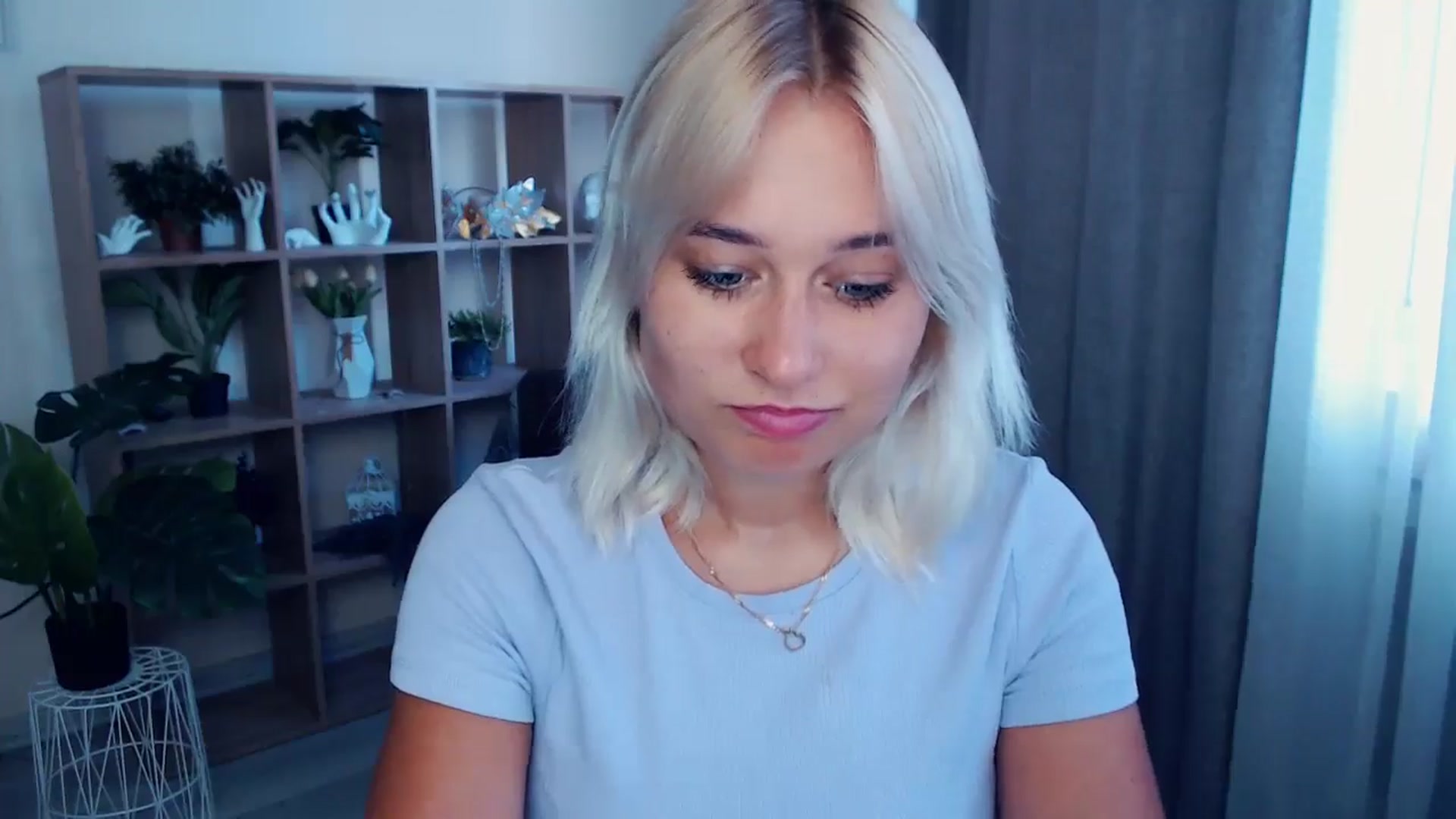Gallery image thumbnail from Kukla_kolduna's myfreecams stream on, 07/12/2024, 17:15 image 12 of 20