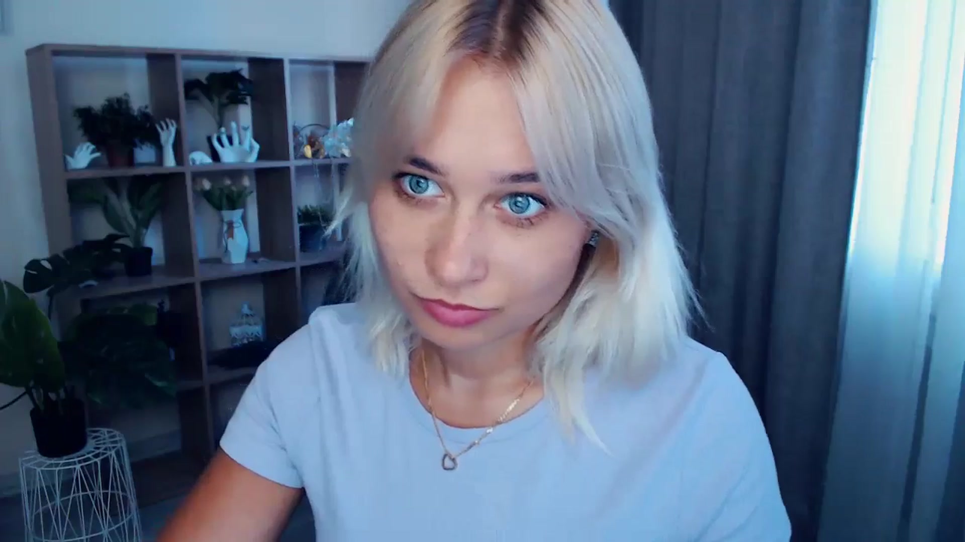 Gallery image thumbnail from Kukla_kolduna's myfreecams stream on, 07/12/2024, 17:15 image 18 of 20