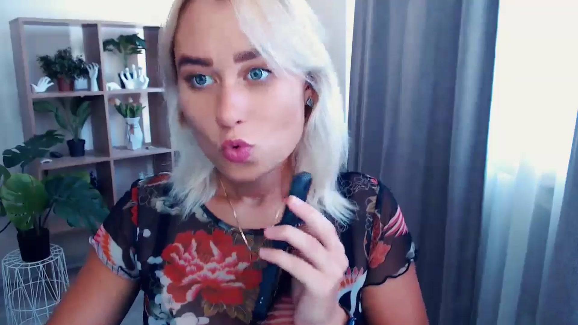 Gallery image thumbnail from Kukla_kolduna's myfreecams stream on, 07/14/2024, 15:13 image 9 of 20