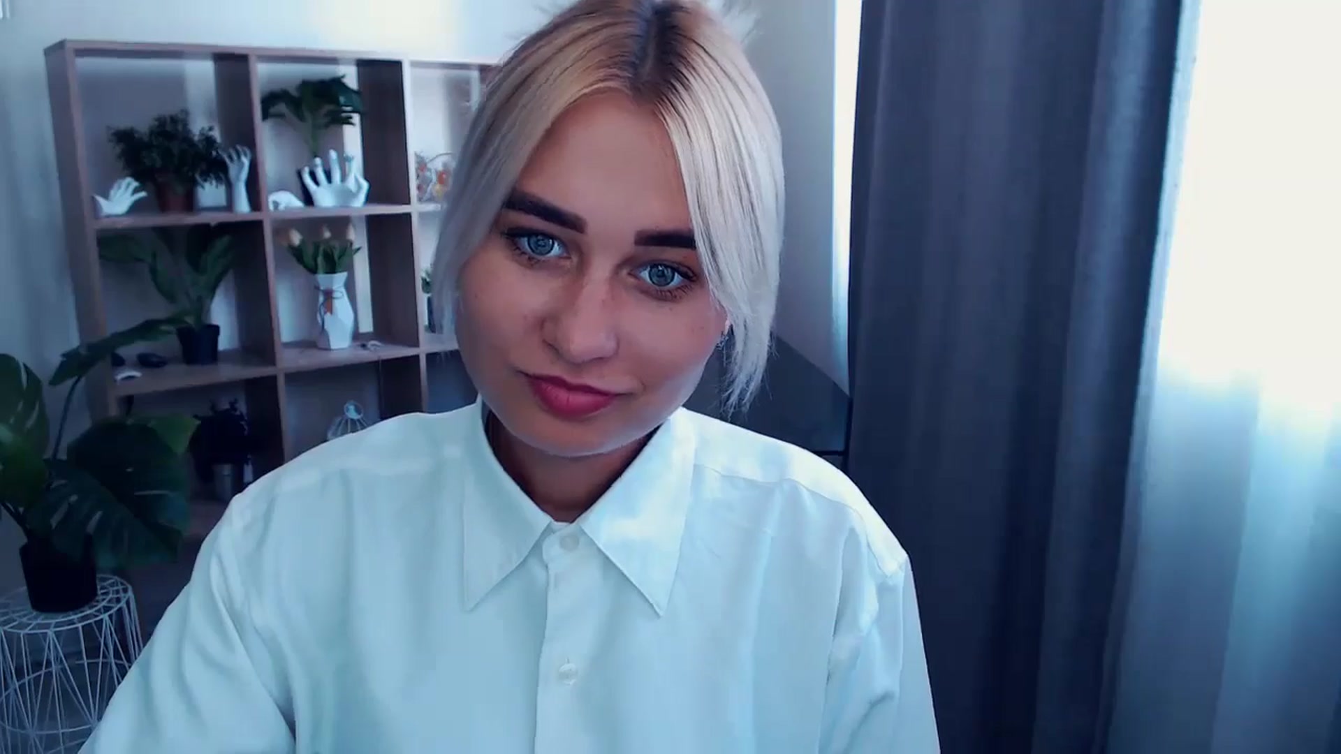 Gallery image thumbnail from Kukla_kolduna's myfreecams stream on, 07/17/2024, 11:16 image 16 of 20
