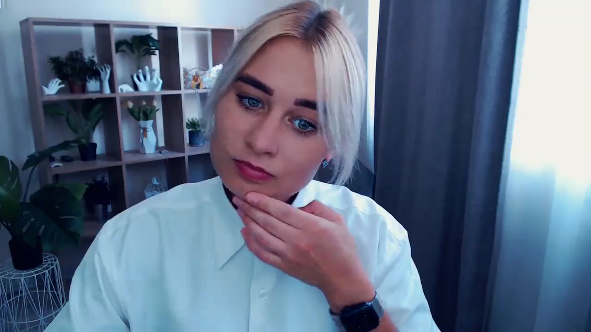 Gallery image thumbnail from Kukla_kolduna's myfreecams stream on, 07/17/2024, 11:16 image 5 of 20