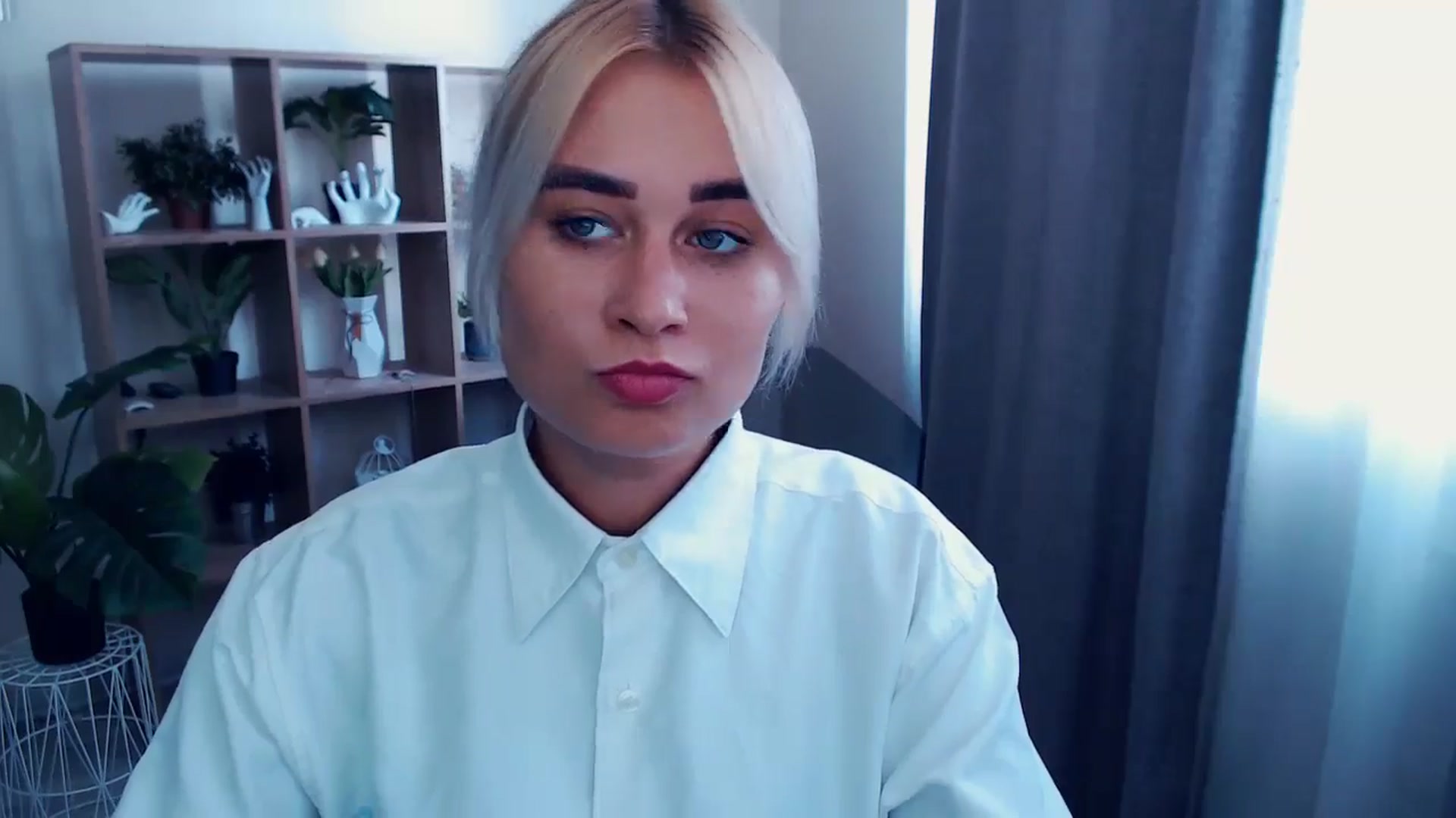 Gallery image thumbnail from Kukla_kolduna's myfreecams stream on, 07/17/2024, 11:16 image 17 of 20