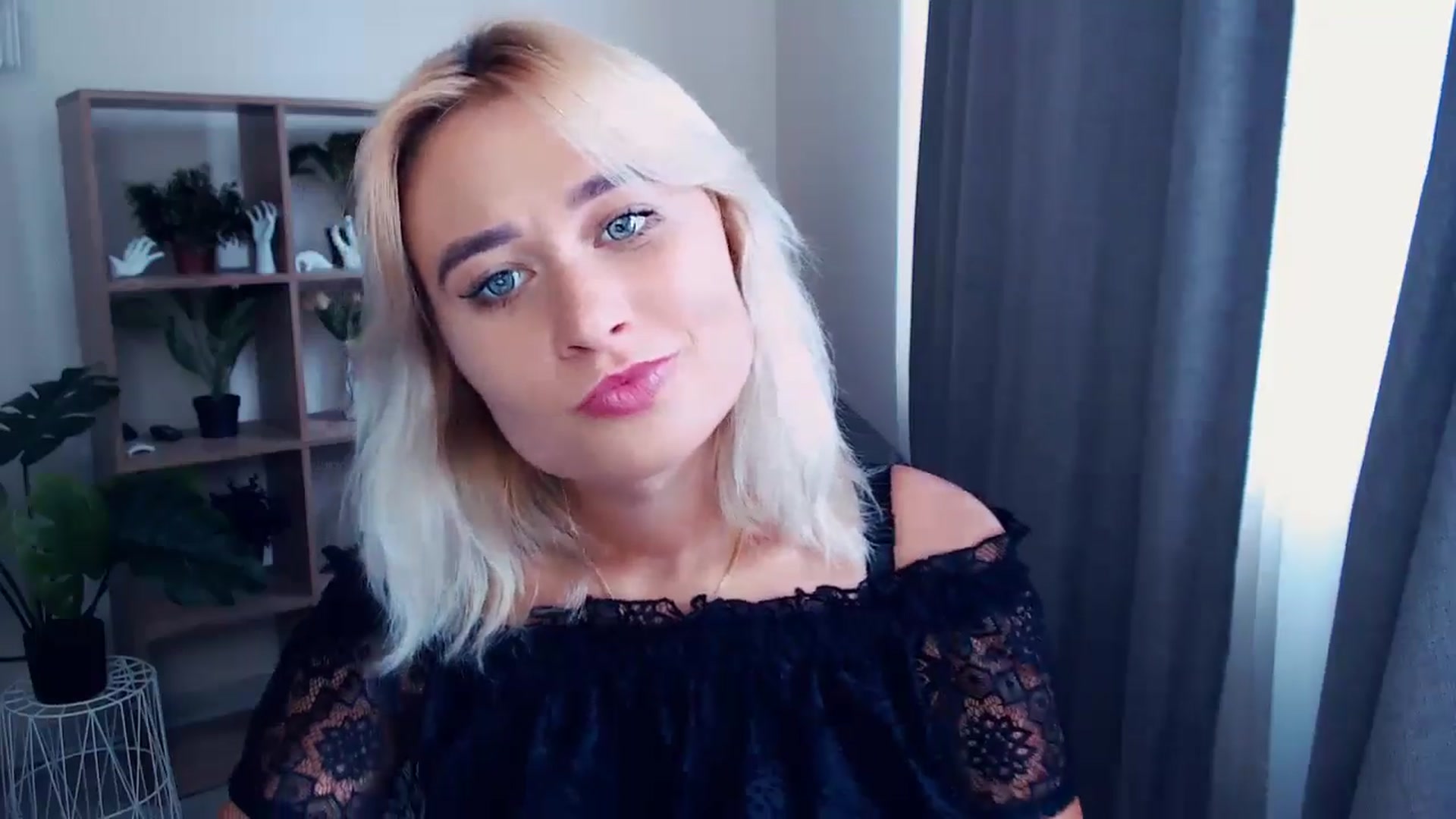 Gallery image thumbnail from Kukla_kolduna's myfreecams stream on, 07/18/2024, 13:58 image 7 of 20