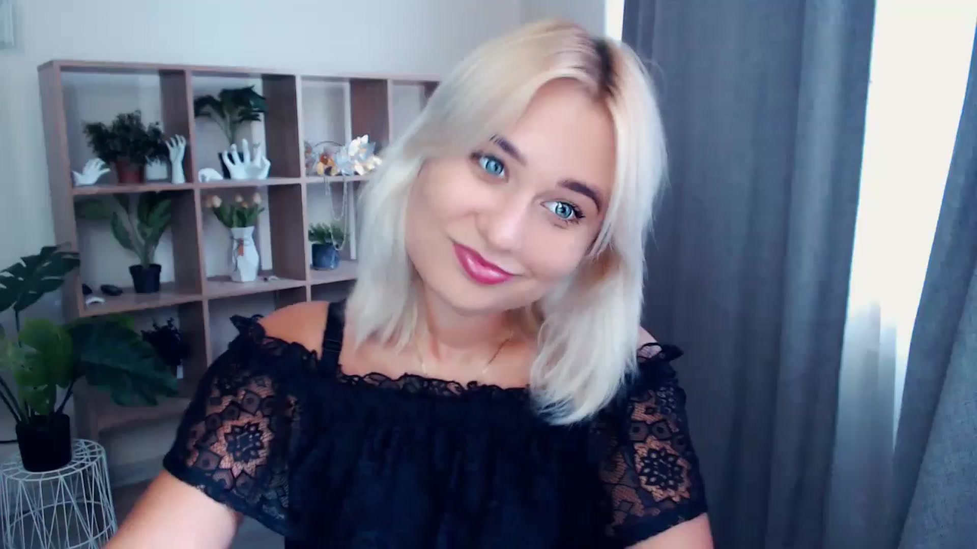 Gallery image thumbnail from Kukla_kolduna's myfreecams stream on, 07/18/2024, 13:58 image 1 of 20