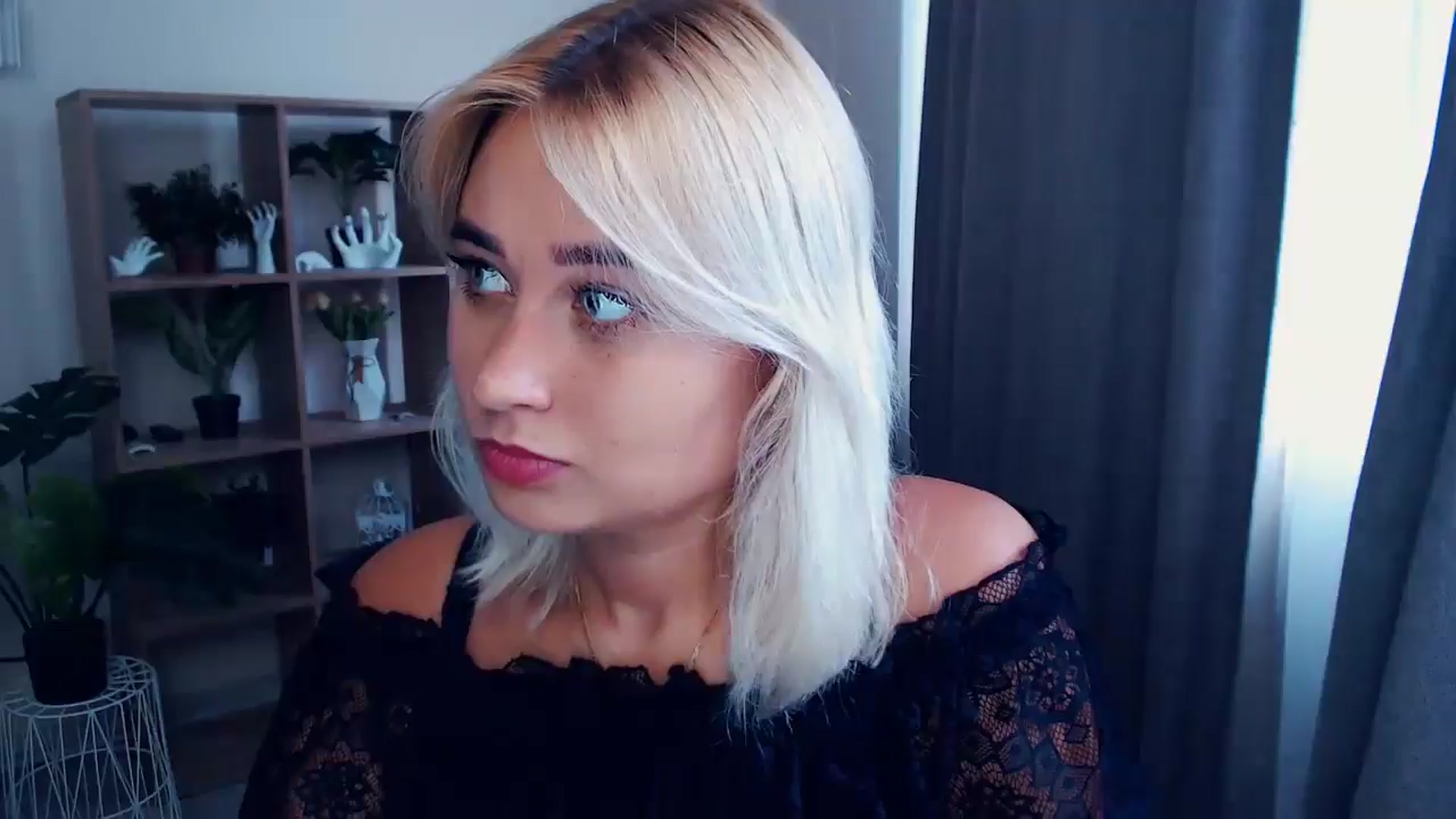 Gallery image thumbnail from Kukla_kolduna's myfreecams stream on, 07/18/2024, 13:58 image 4 of 20
