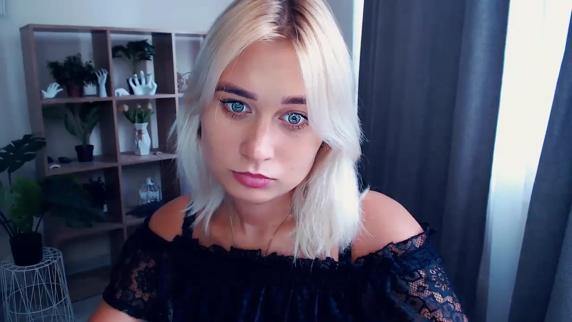 Gallery image thumbnail from Kukla_kolduna's myfreecams stream on, 07/18/2024, 15:32 image 4 of 20