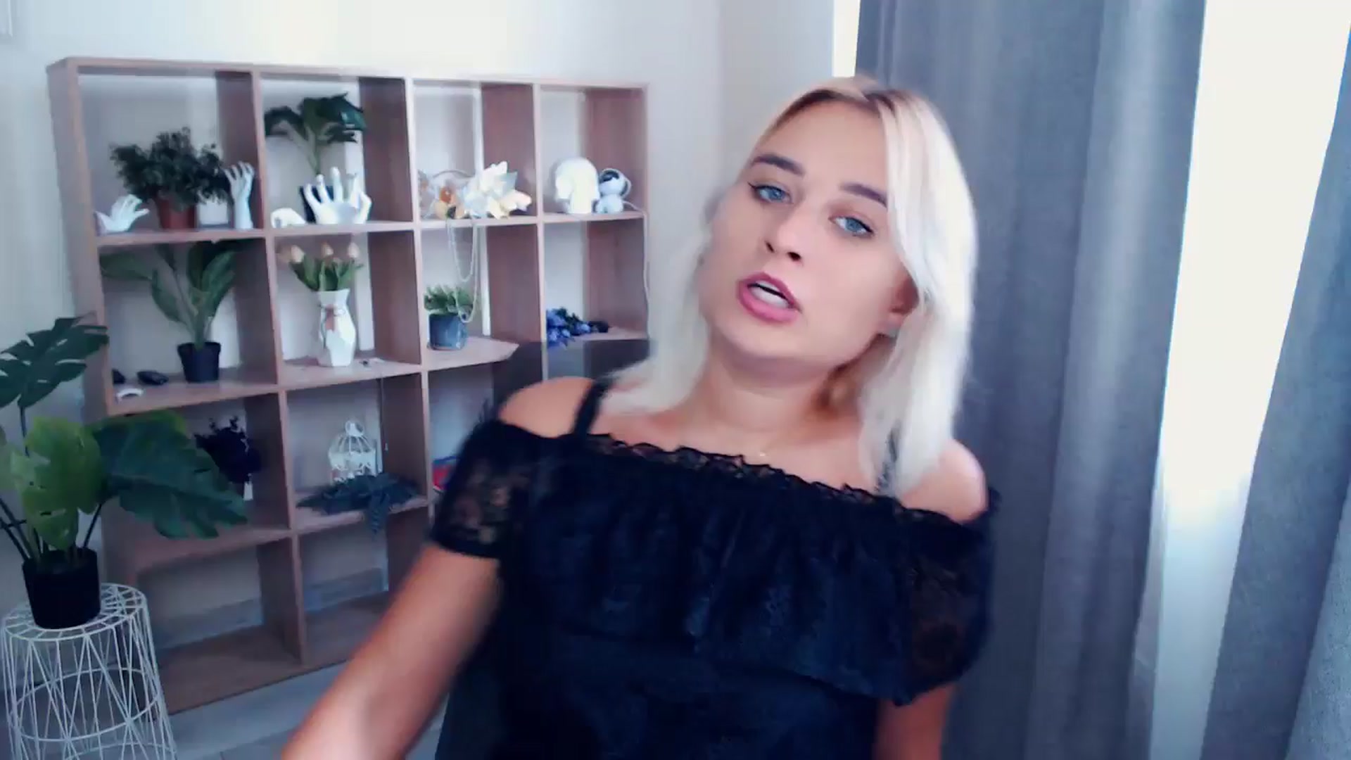 Gallery image thumbnail from Kukla_kolduna's myfreecams stream on, 07/18/2024, 15:32 image 5 of 20