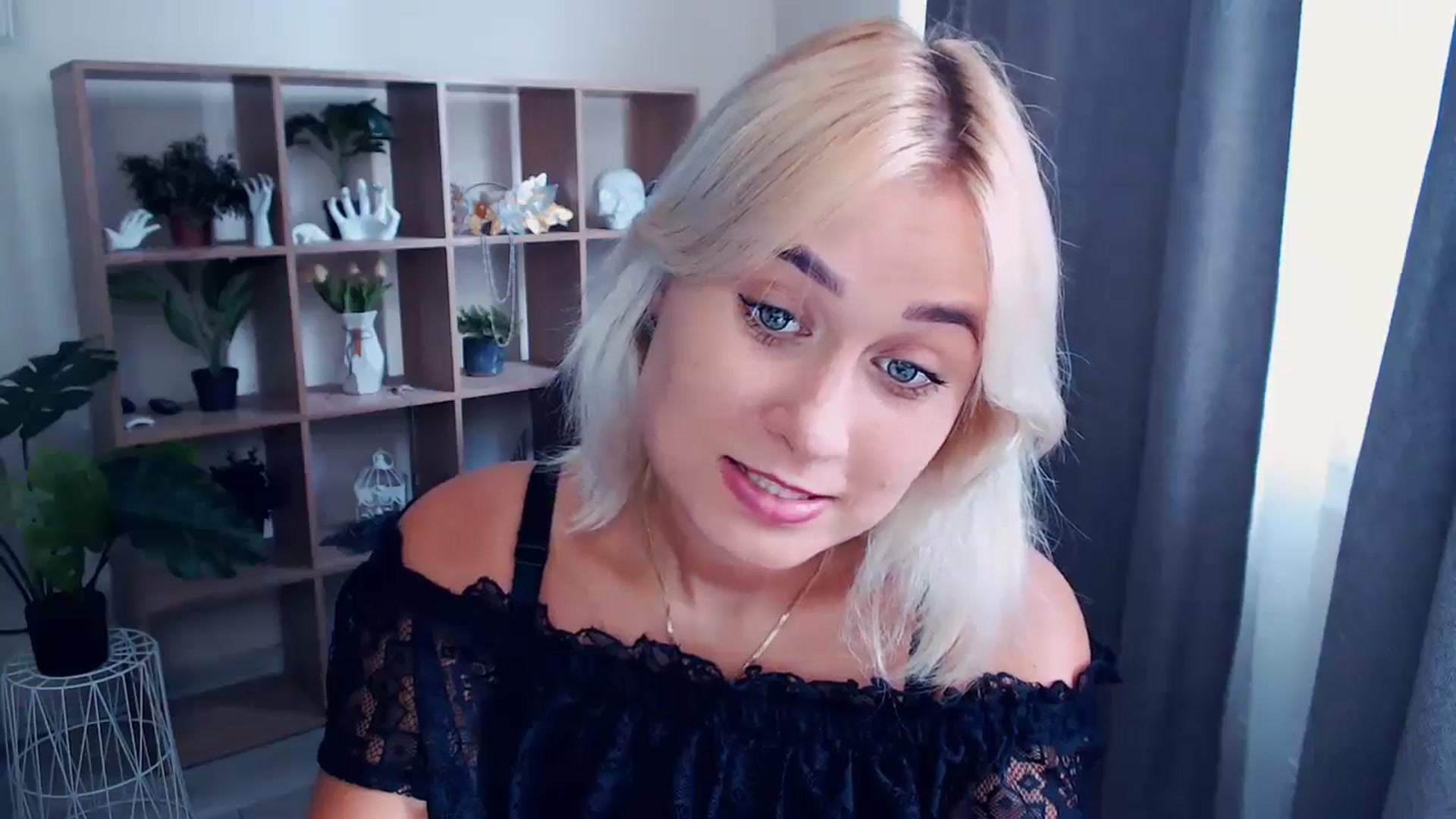 Gallery image thumbnail from Kukla_kolduna's myfreecams stream on, 07/18/2024, 15:32 image 2 of 20