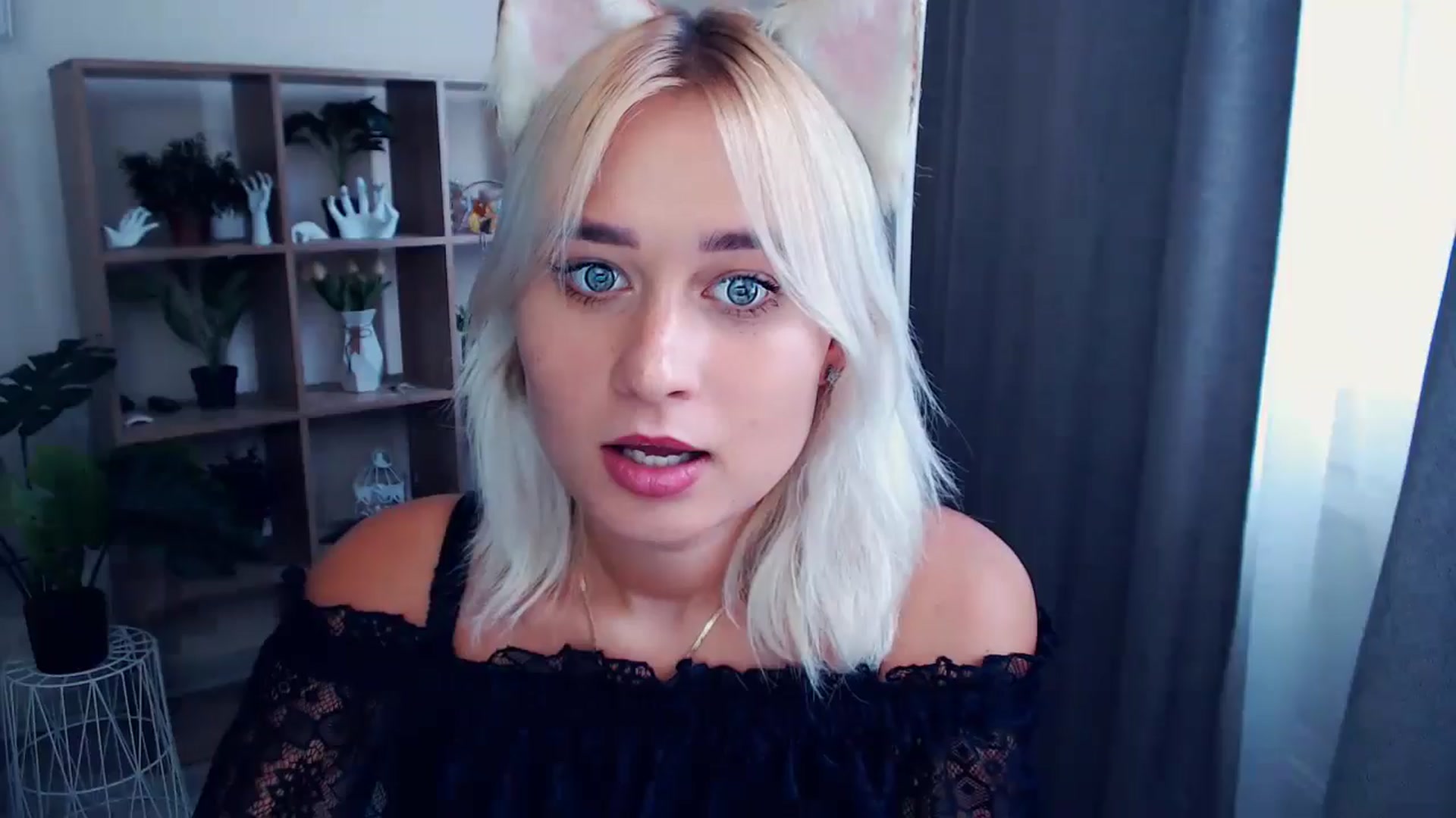 Gallery image thumbnail from Kukla_kolduna's myfreecams stream on, 07/18/2024, 15:32 image 17 of 20