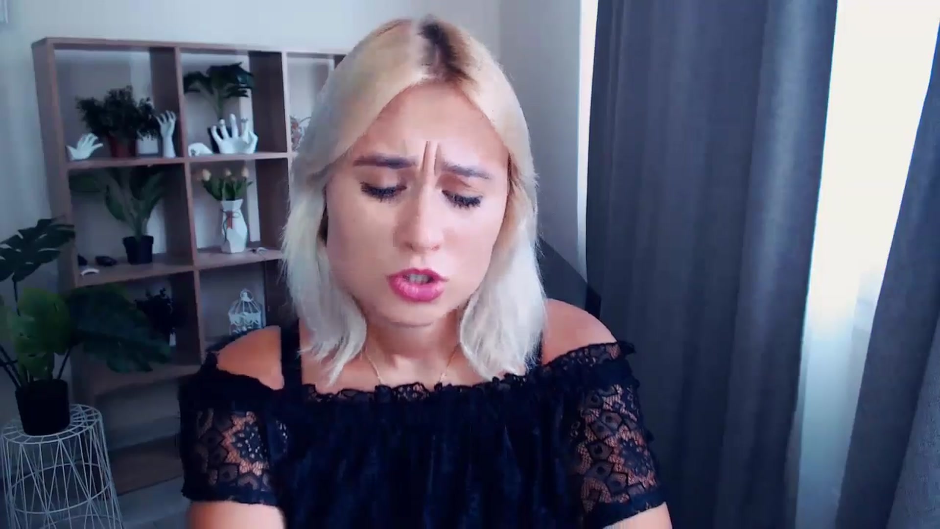 Gallery image thumbnail from Kukla_kolduna's myfreecams stream on, 07/18/2024, 15:32 image 8 of 20