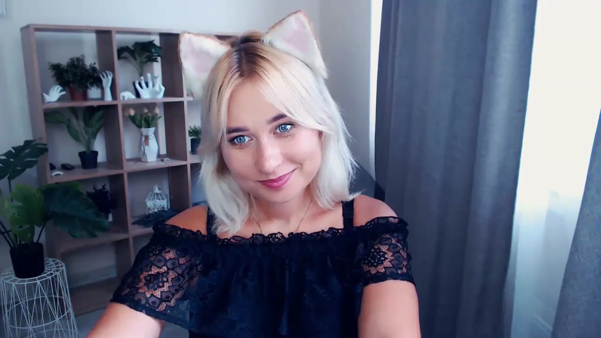 Gallery image thumbnail from Kukla_kolduna's myfreecams stream on, 07/18/2024, 15:32 image 19 of 20