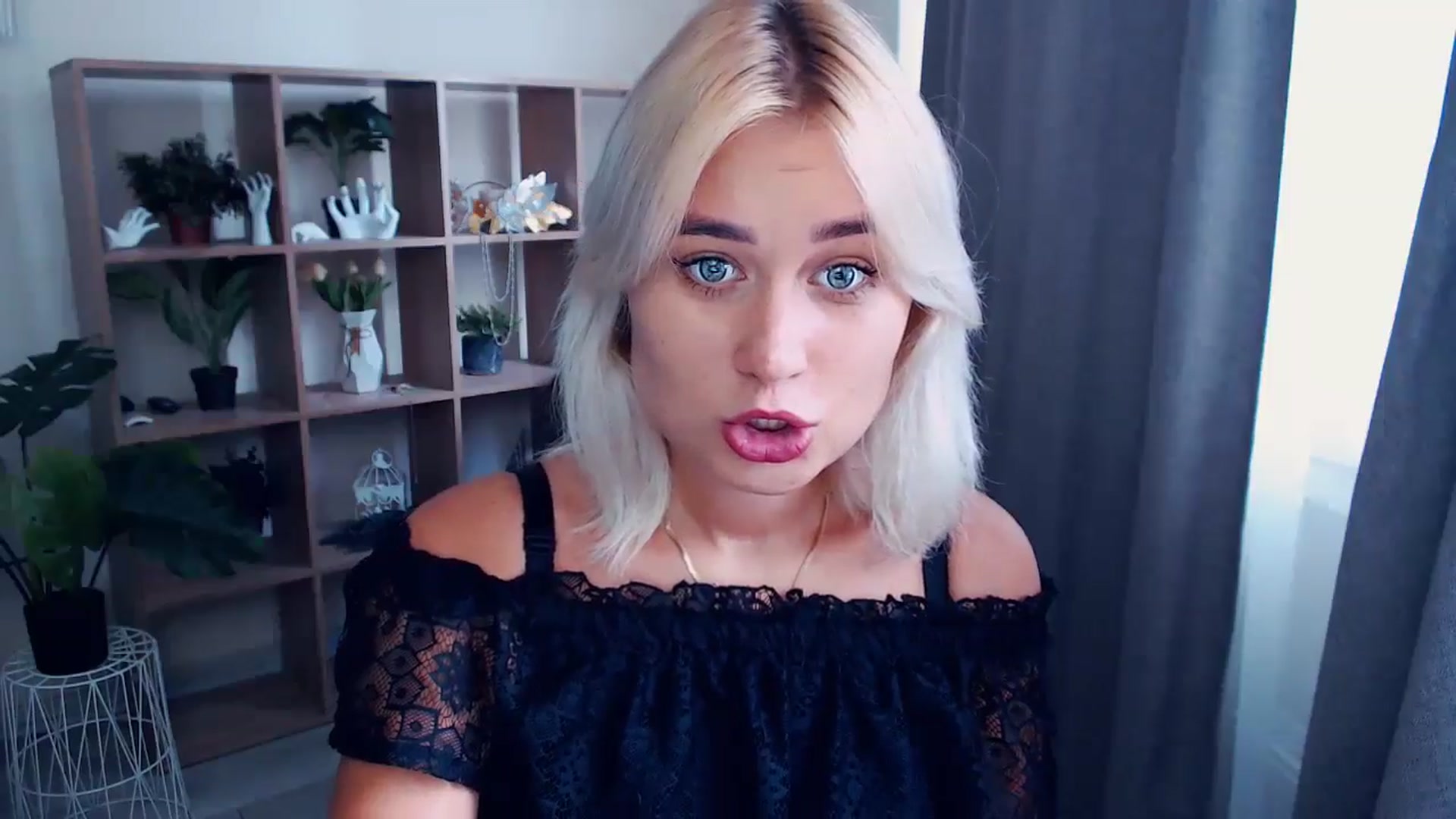 Gallery image thumbnail from Kukla_kolduna's myfreecams stream on, 07/18/2024, 15:32 image 6 of 20