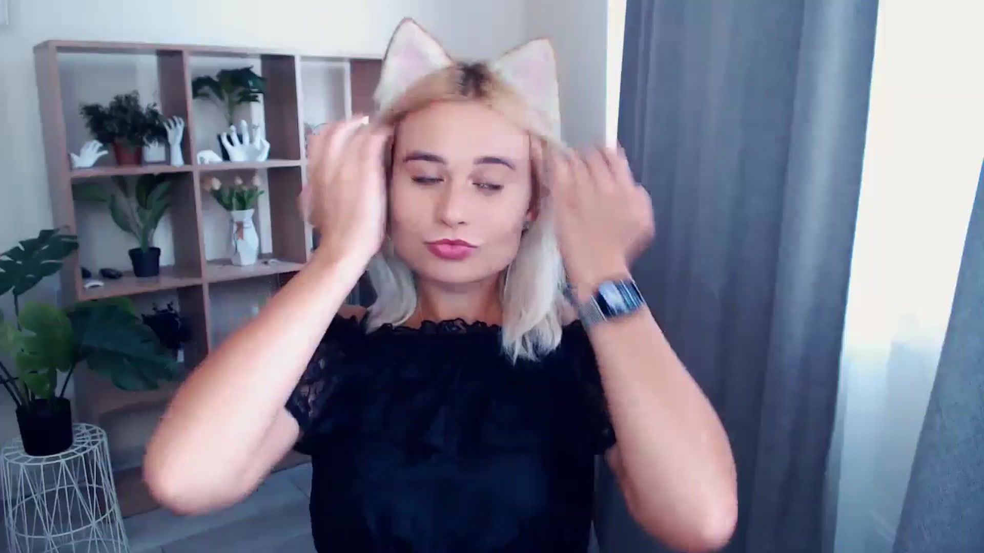 Gallery image thumbnail from Kukla_kolduna's myfreecams stream on, 07/18/2024, 15:32 image 14 of 20