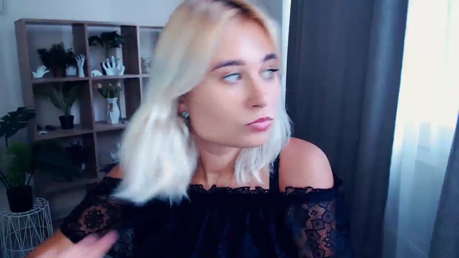 Gallery image thumbnail from Kukla_kolduna's myfreecams stream on, 07/18/2024, 16:25 image 11 of 20