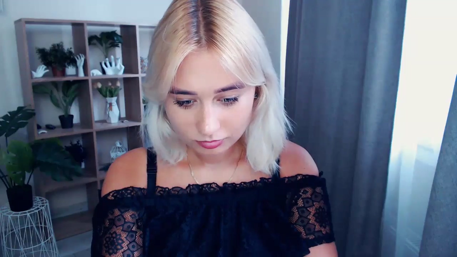 Gallery image thumbnail from Kukla_kolduna's myfreecams stream on, 07/18/2024, 16:25 image 13 of 20