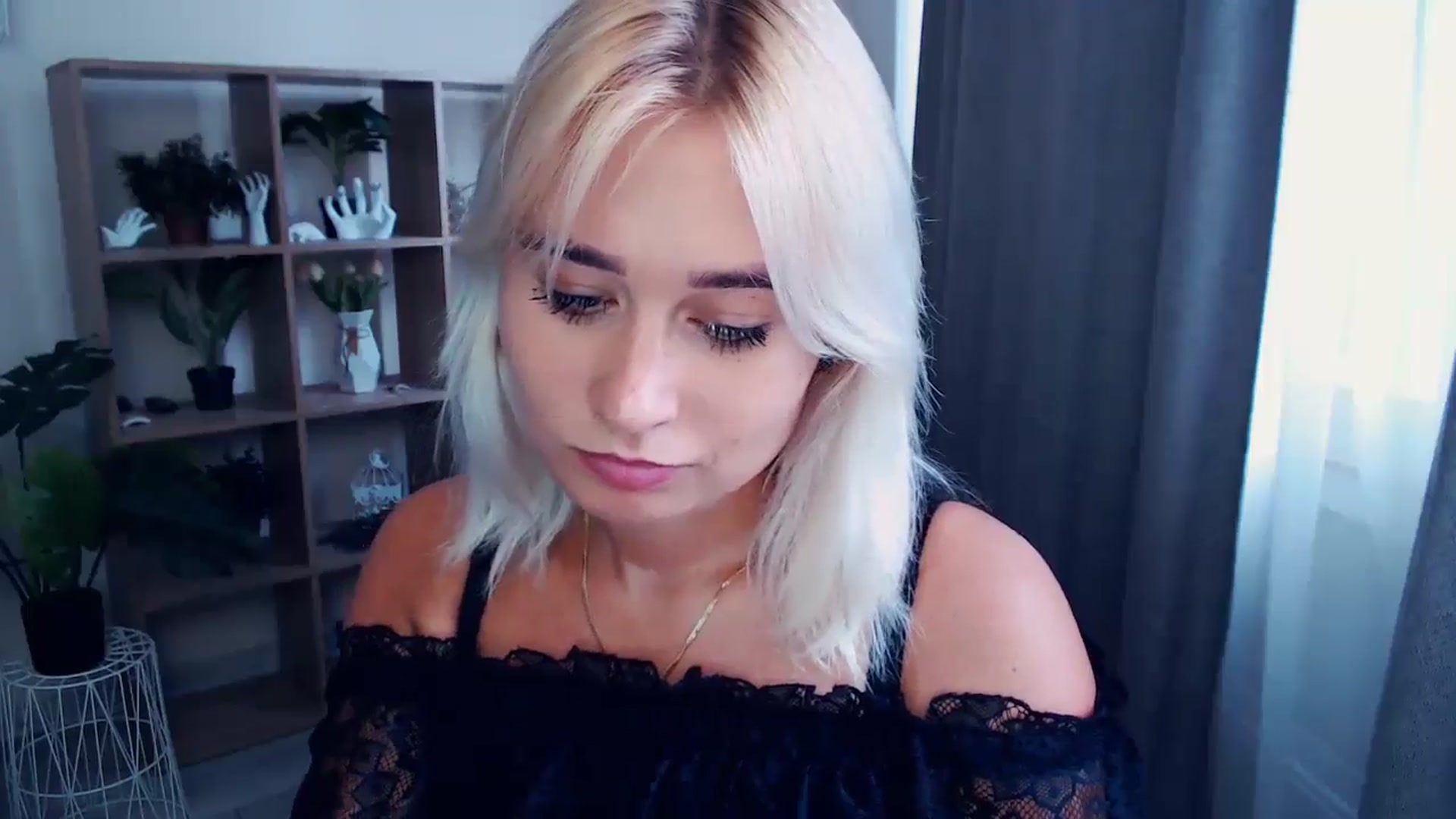 Gallery image thumbnail from Kukla_kolduna's myfreecams stream on, 07/18/2024, 16:25 image 6 of 20