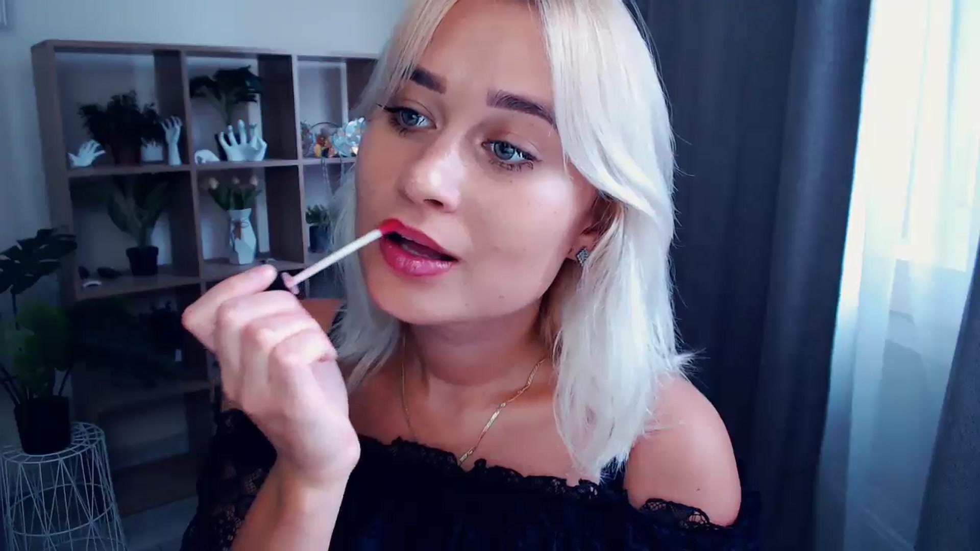 Gallery image thumbnail from Kukla_kolduna's myfreecams stream on, 07/18/2024, 16:25 image 7 of 20