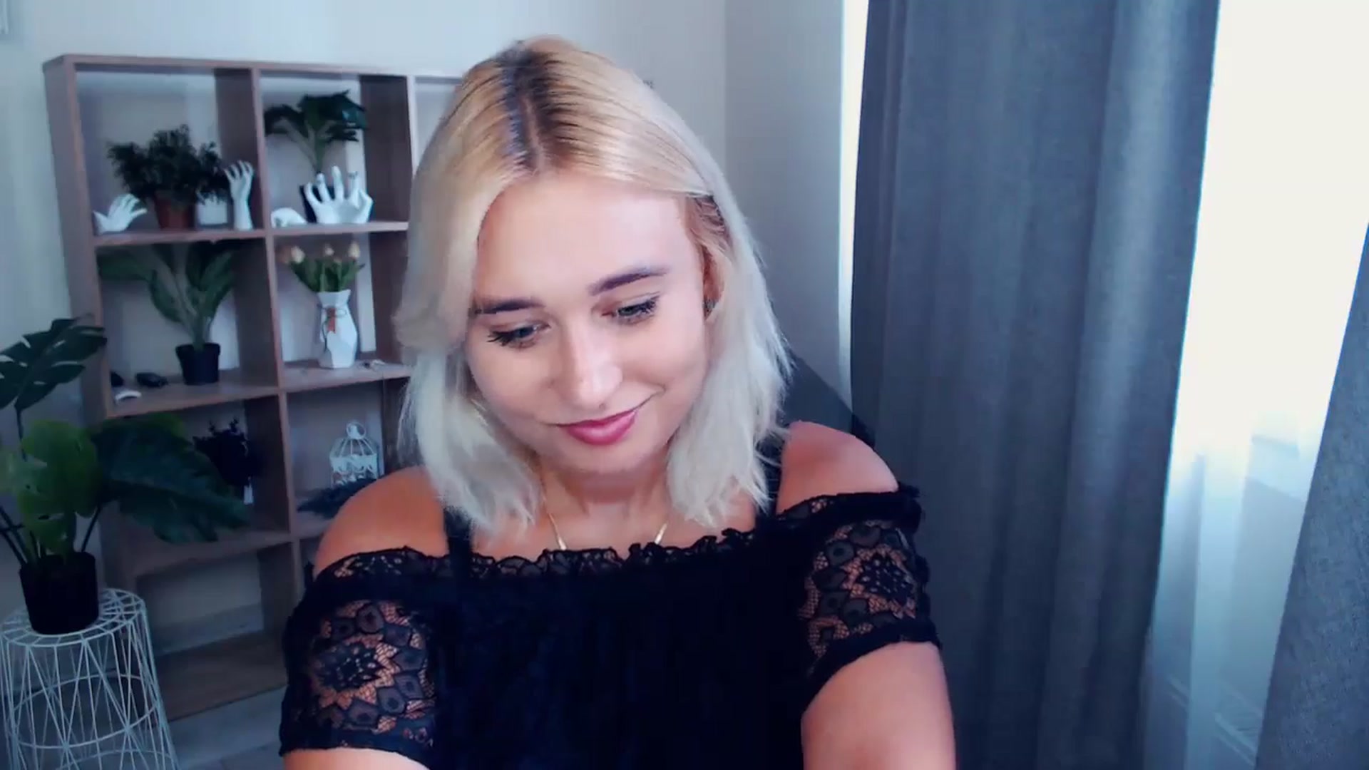 Gallery image thumbnail from Kukla_kolduna's myfreecams stream on, 07/18/2024, 16:25 image 14 of 20