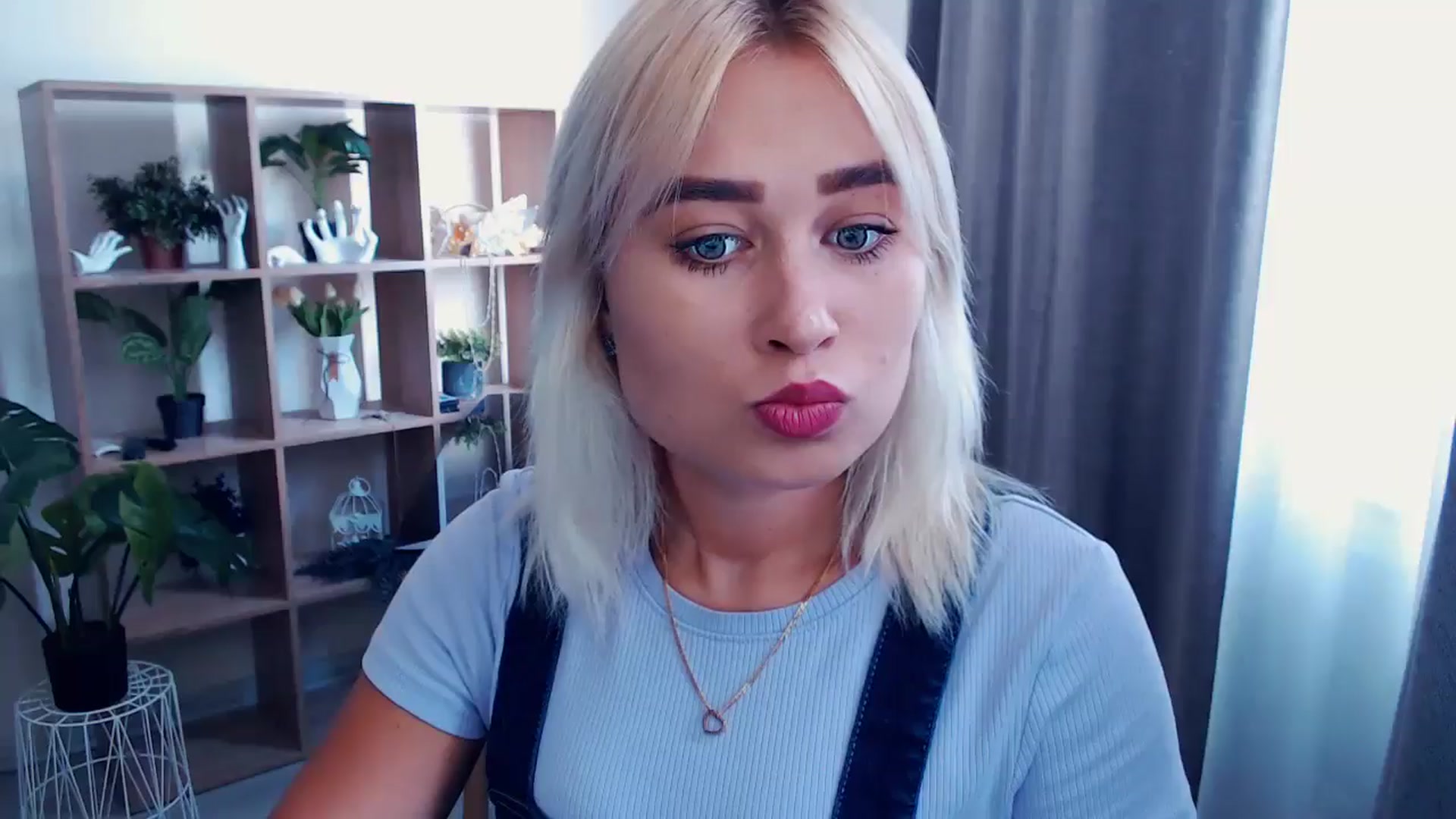 Gallery image thumbnail from Kukla_kolduna's myfreecams stream on, 07/20/2024, 13:13 image 1 of 20