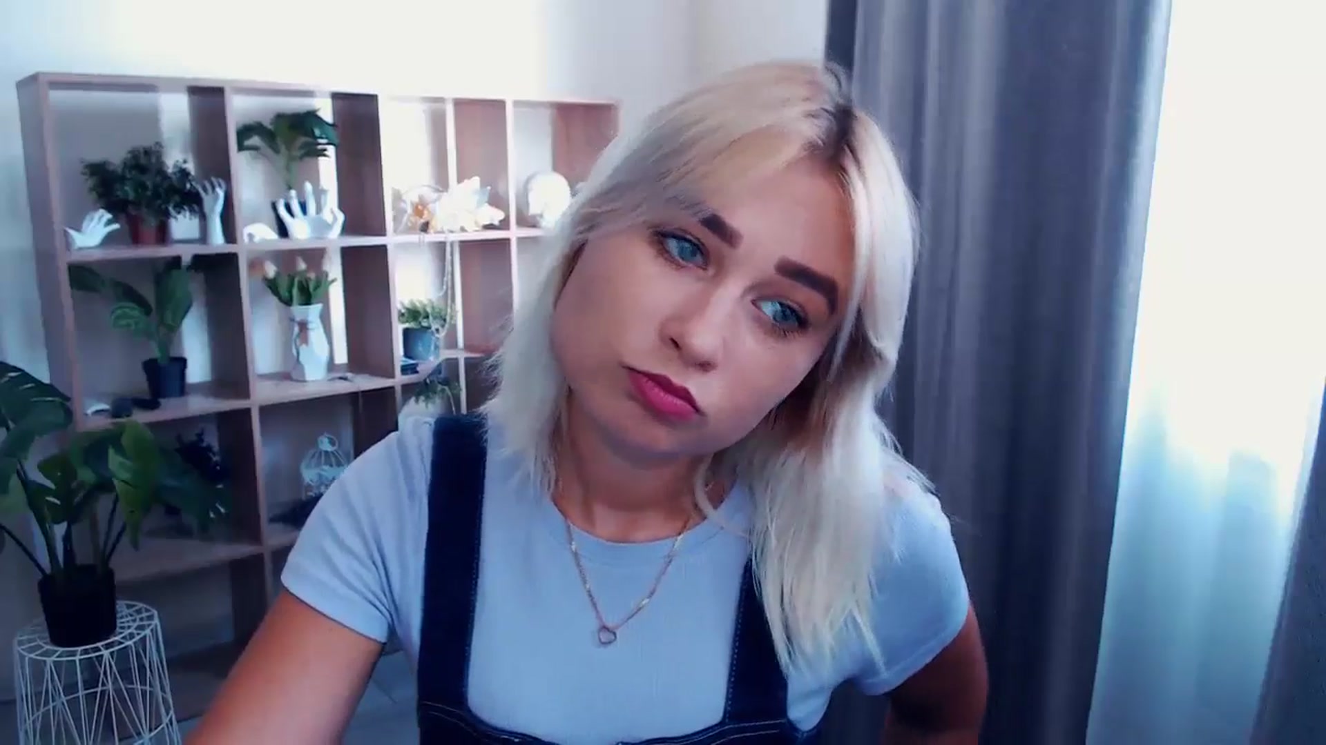 Gallery image thumbnail from Kukla_kolduna's myfreecams stream on, 07/20/2024, 13:13 image 19 of 20