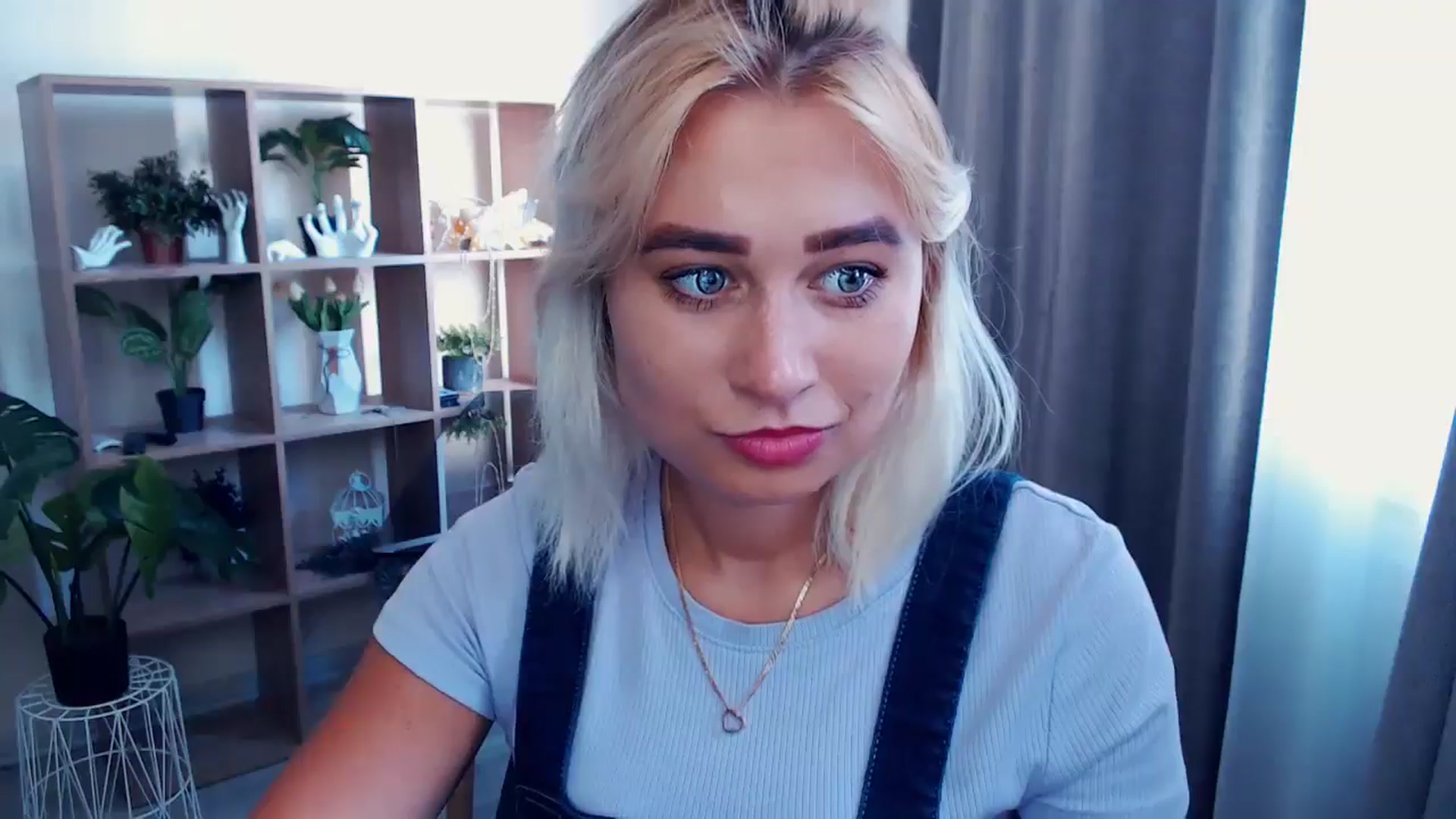 Gallery image thumbnail from Kukla_kolduna's myfreecams stream on, 07/20/2024, 15:24 image 17 of 20