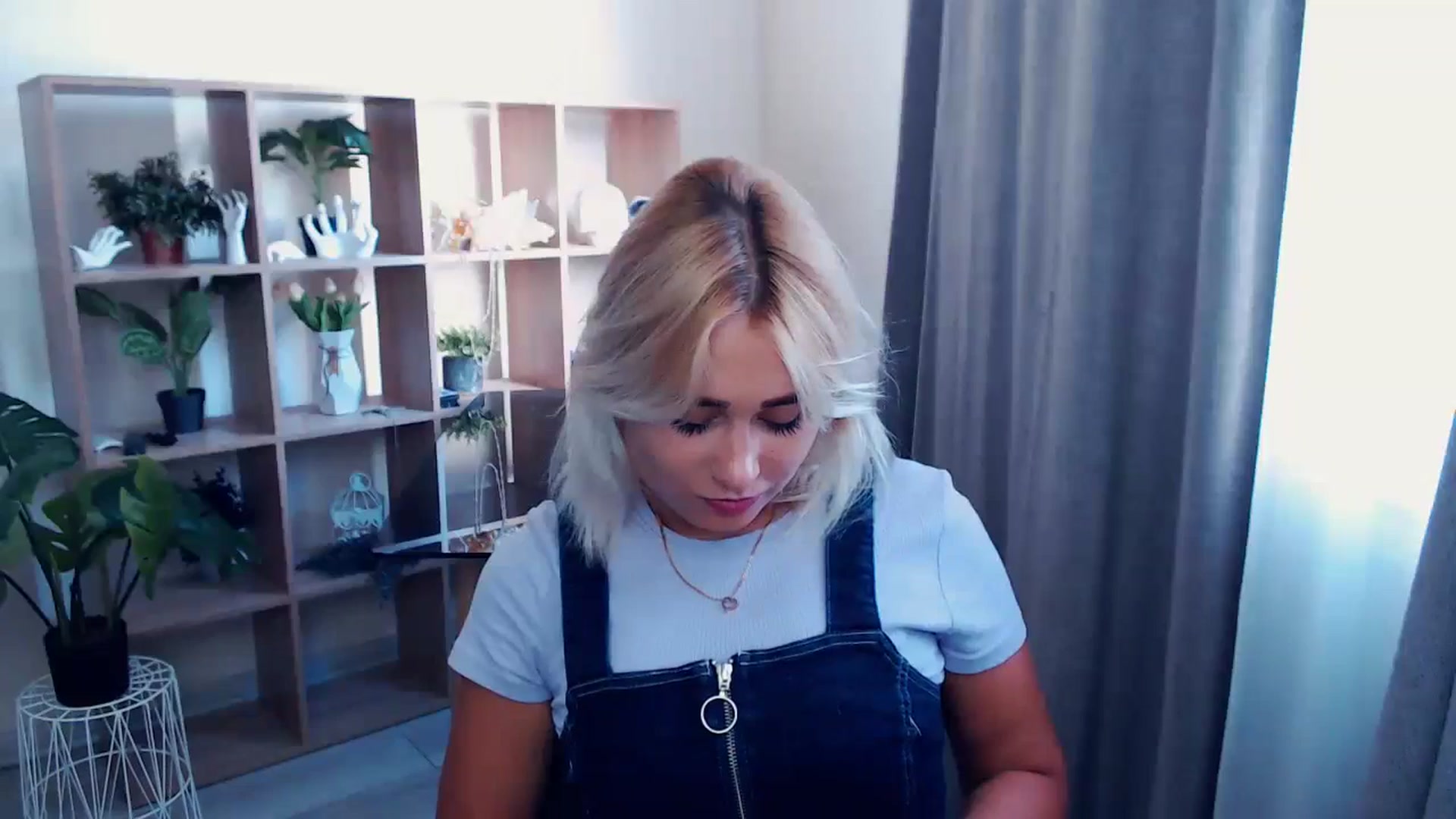 Gallery image thumbnail from Kukla_kolduna's myfreecams stream on, 07/20/2024, 15:24 image 15 of 20