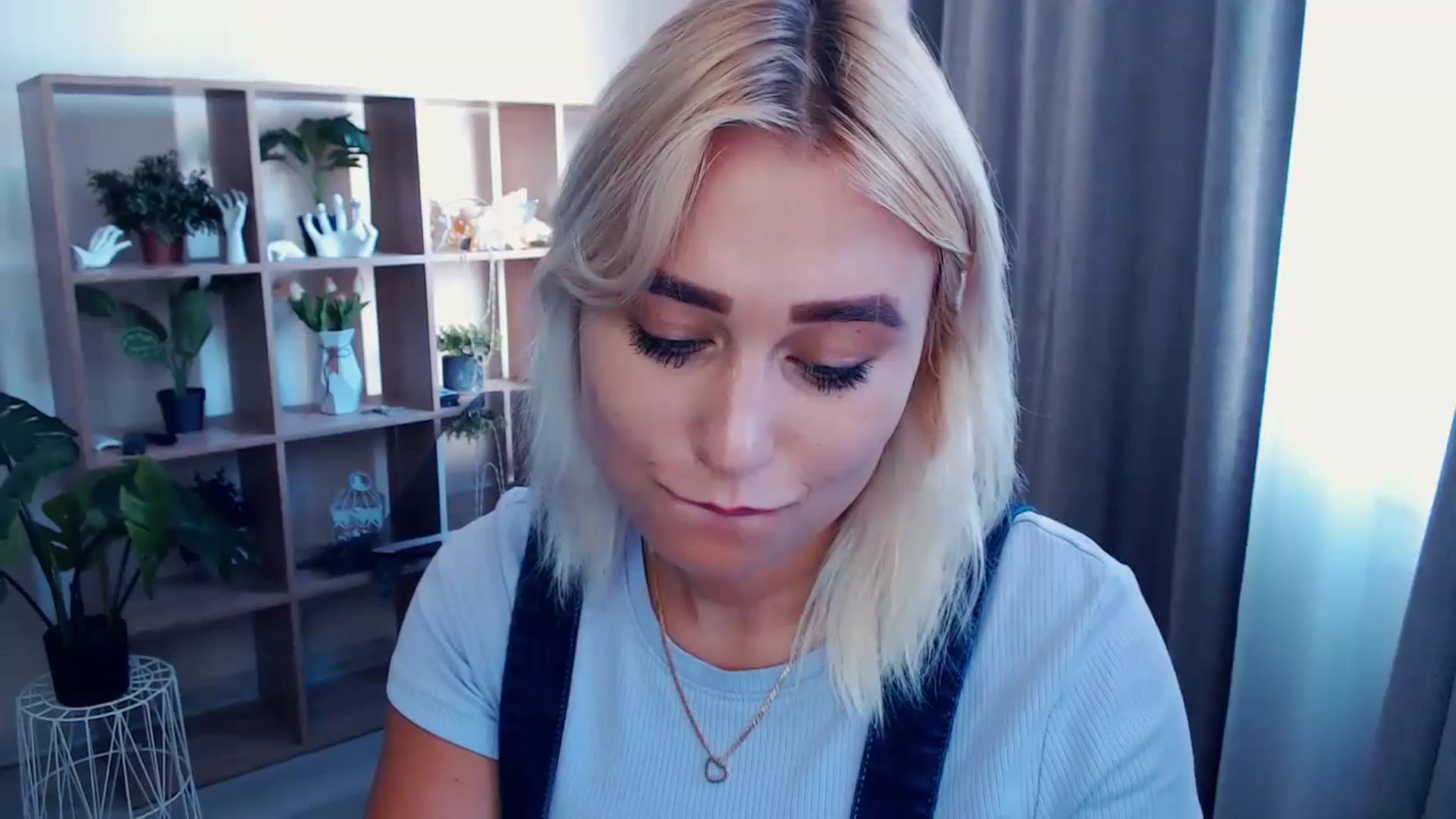 Gallery image thumbnail from Kukla_kolduna's myfreecams stream on, 07/20/2024, 15:24 image 13 of 20