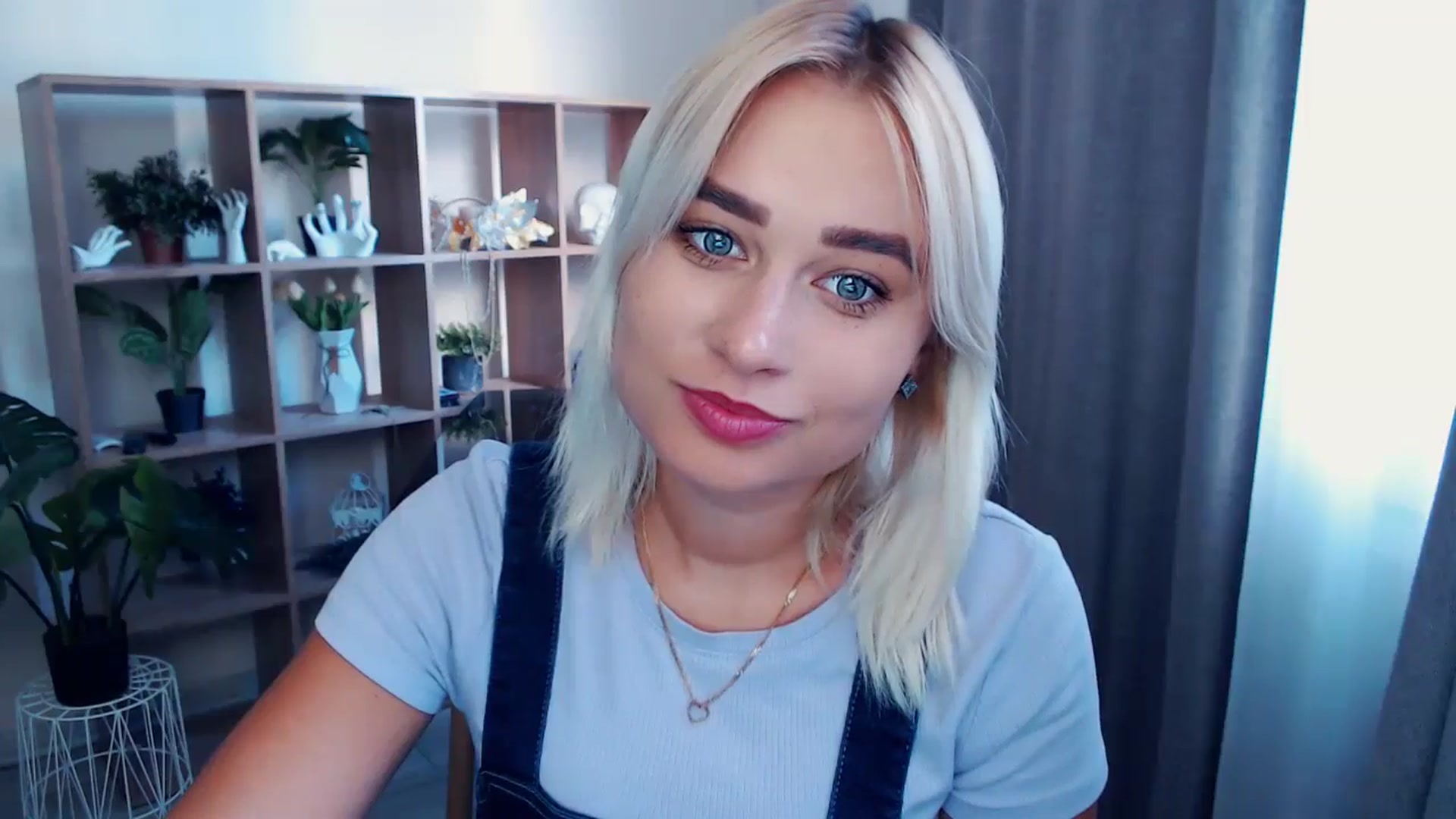 Gallery image thumbnail from Kukla_kolduna's myfreecams stream on, 07/20/2024, 17:44 image 2 of 20