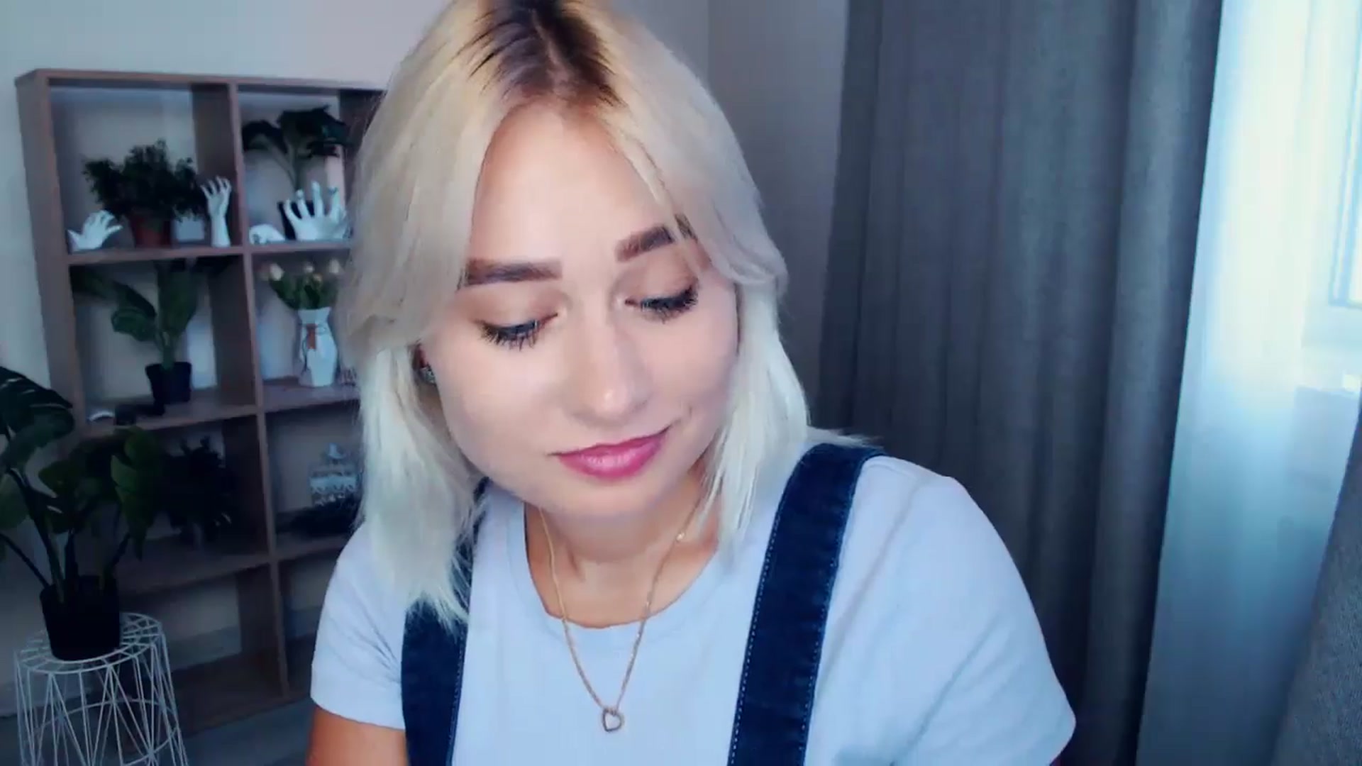 Gallery image thumbnail from Kukla_kolduna's myfreecams stream on, 07/20/2024, 17:44 image 19 of 20
