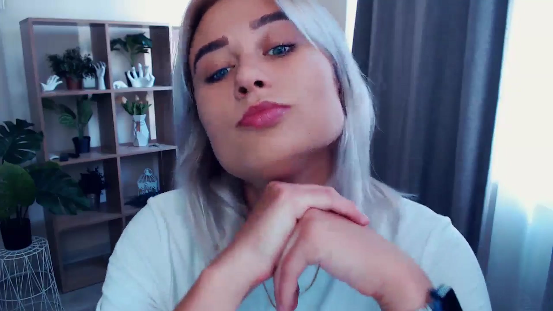 Gallery image thumbnail from Kukla_kolduna's myfreecams stream on, 07/21/2024, 15:31 image 9 of 20