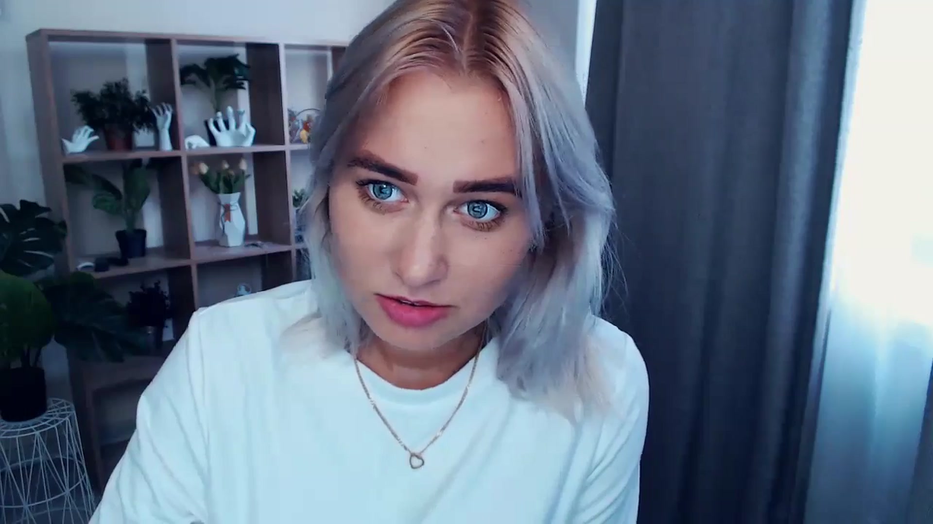 Gallery image thumbnail from Kukla_kolduna's myfreecams stream on, 07/21/2024, 16:38 image 16 of 20