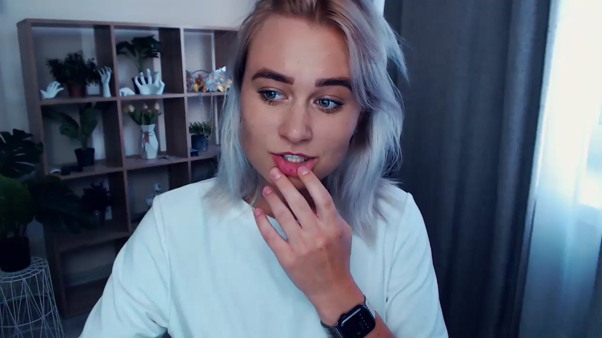 Gallery image thumbnail from Kukla_kolduna's myfreecams stream on, 07/21/2024, 16:38 image 18 of 20