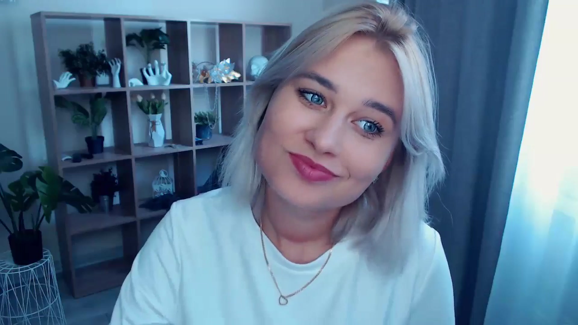 Gallery image thumbnail from Kukla_kolduna's myfreecams stream on, 07/24/2024, 15:19 image 4 of 20
