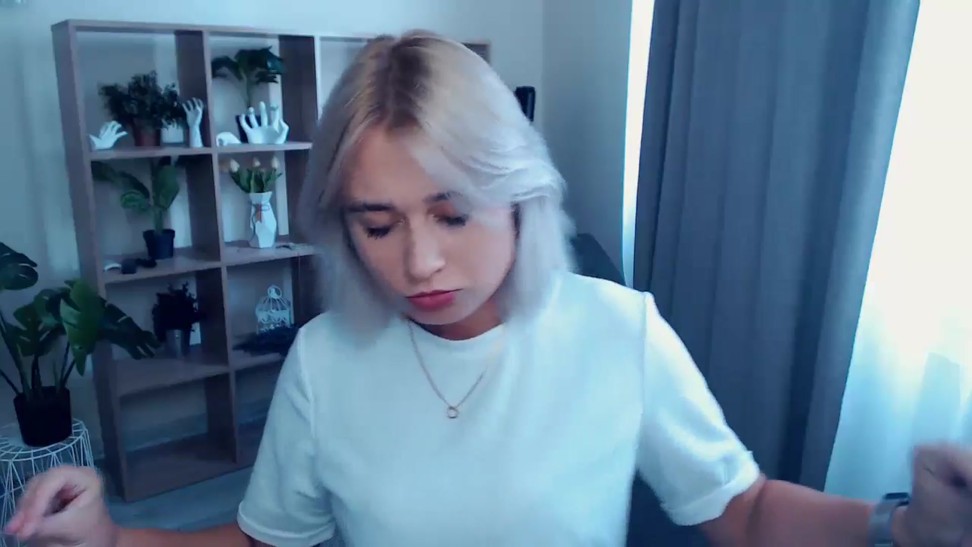 Gallery image thumbnail from Kukla_kolduna's myfreecams stream on, 07/24/2024, 15:19 image 3 of 20