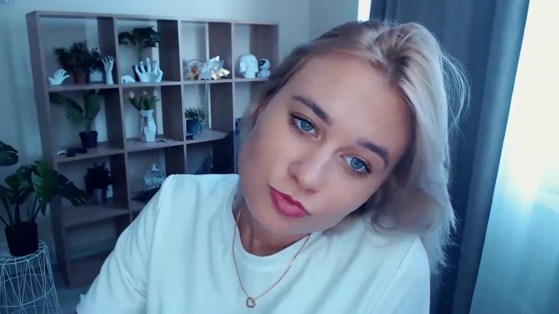 Gallery image thumbnail from Kukla_kolduna's myfreecams stream on, 07/24/2024, 16:14 image 17 of 20