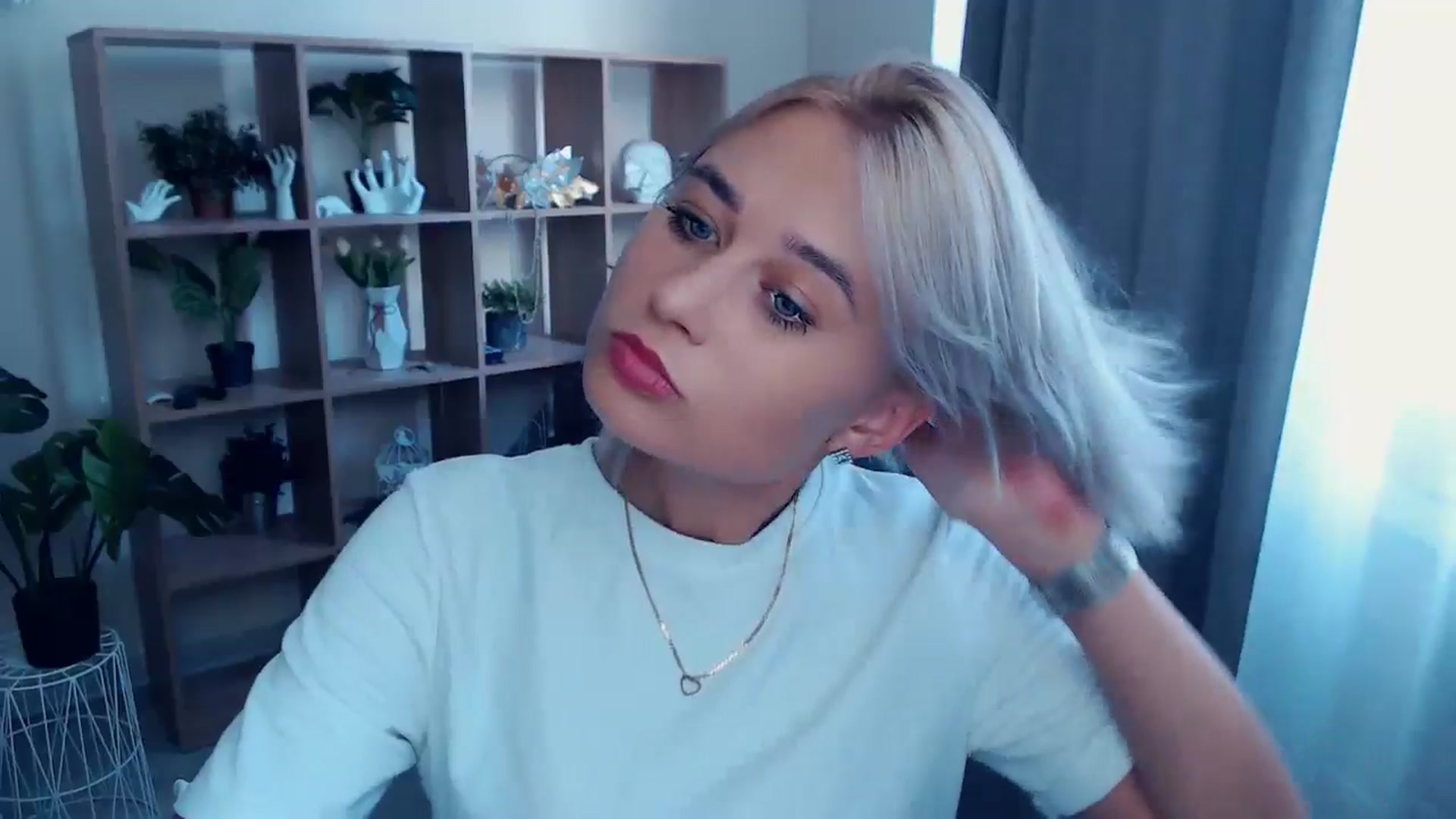 Gallery image thumbnail from Kukla_kolduna's myfreecams stream on, 07/24/2024, 16:14 image 18 of 20
