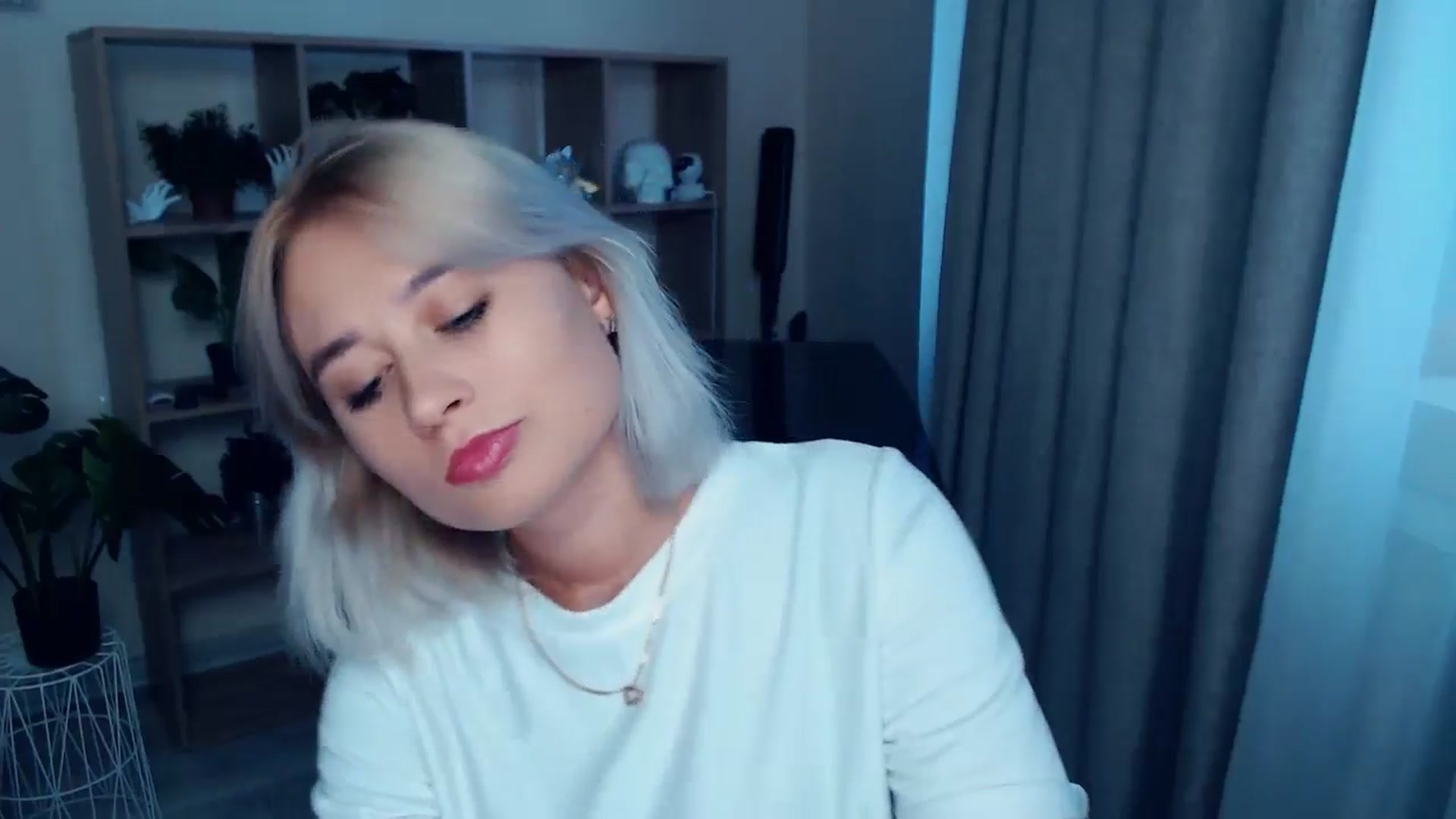 Gallery image thumbnail from Kukla_kolduna's myfreecams stream on, 07/24/2024, 17:49 image 12 of 20