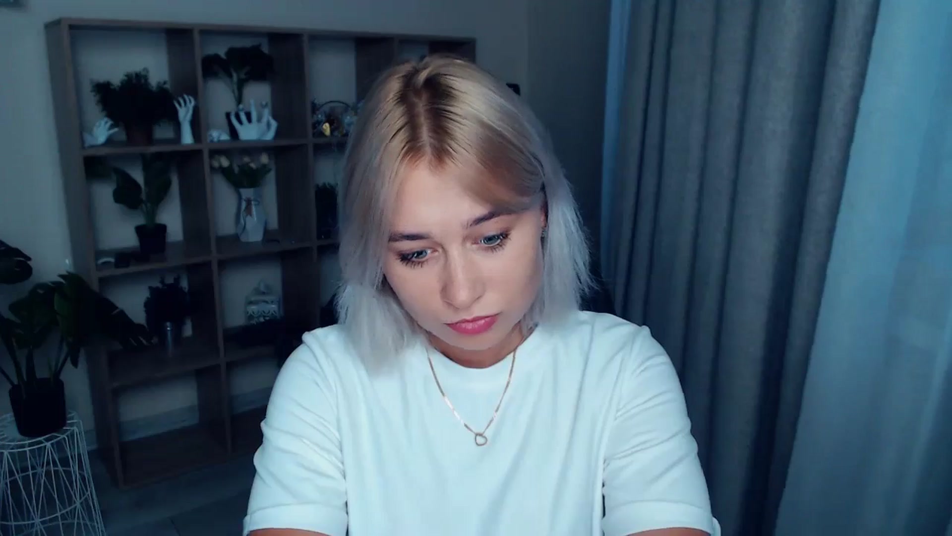 Gallery image thumbnail from Kukla_kolduna's myfreecams stream on, 07/24/2024, 18:13 image 16 of 20