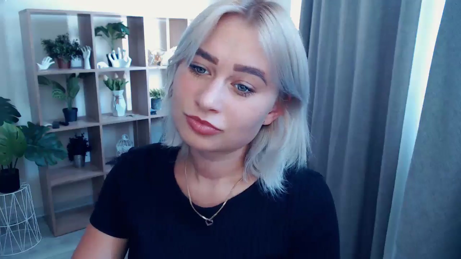Gallery image thumbnail from Kukla_kolduna's myfreecams stream on, 07/25/2024, 15:30 image 2 of 20