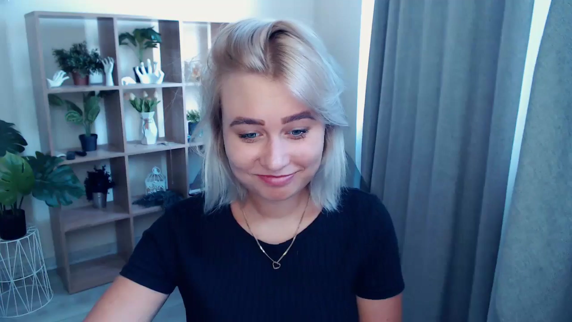 Gallery image thumbnail from Kukla_kolduna's myfreecams stream on, 07/25/2024, 15:30 image 12 of 20