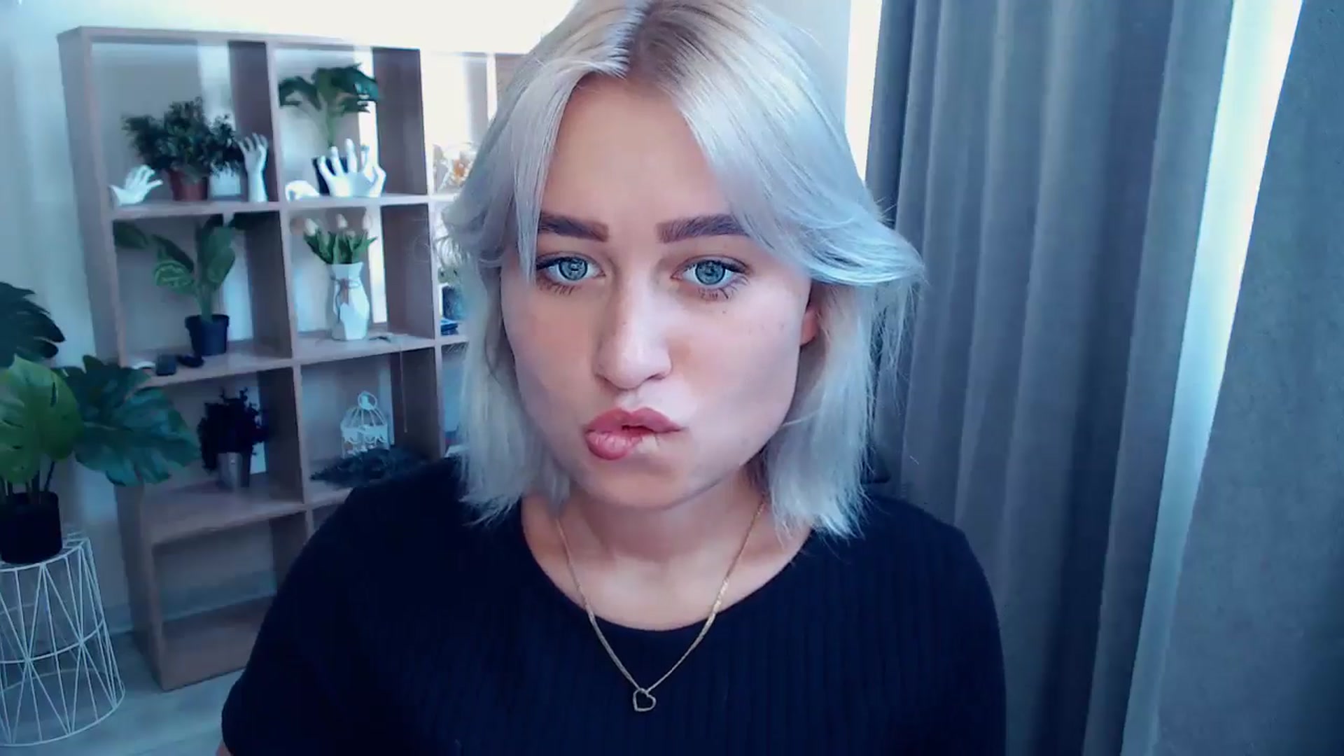 Gallery image thumbnail from Kukla_kolduna's myfreecams stream on, 07/25/2024, 15:30 image 6 of 20