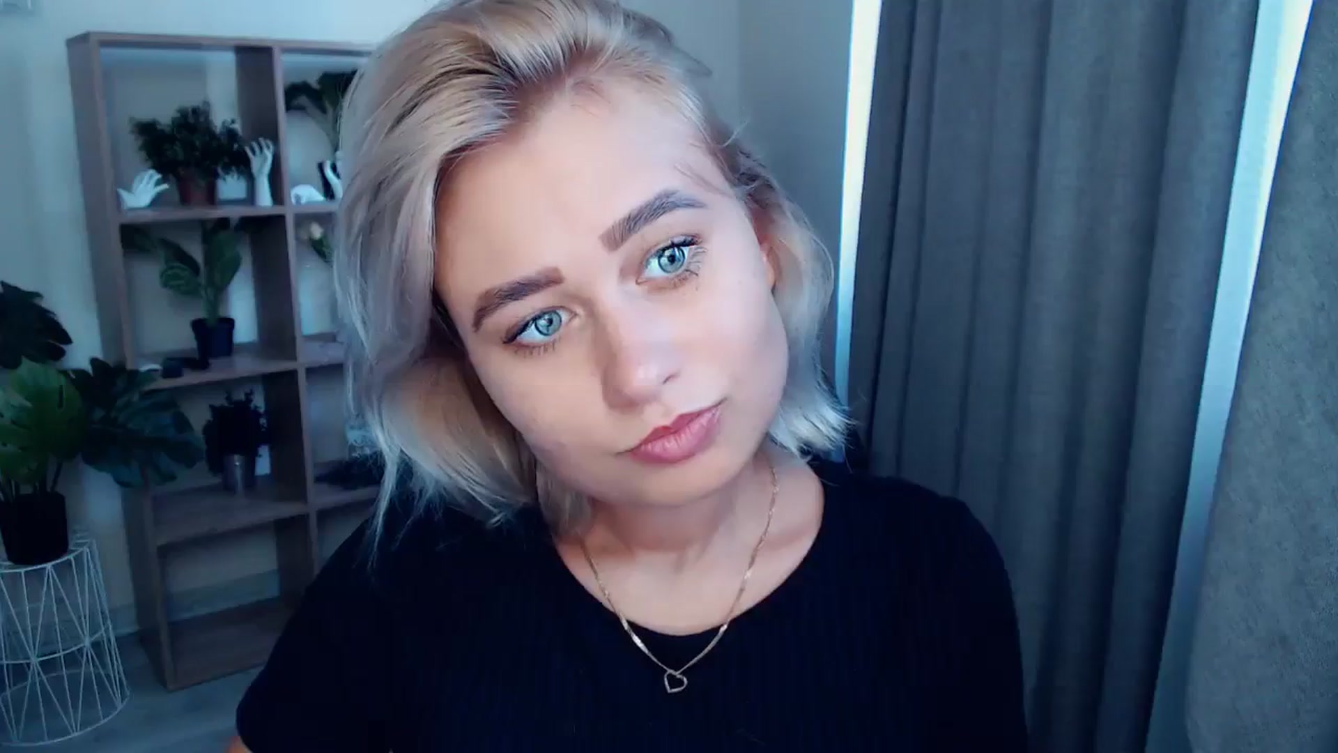 Gallery image thumbnail from Kukla_kolduna's myfreecams stream on, 07/25/2024, 16:43 image 18 of 20