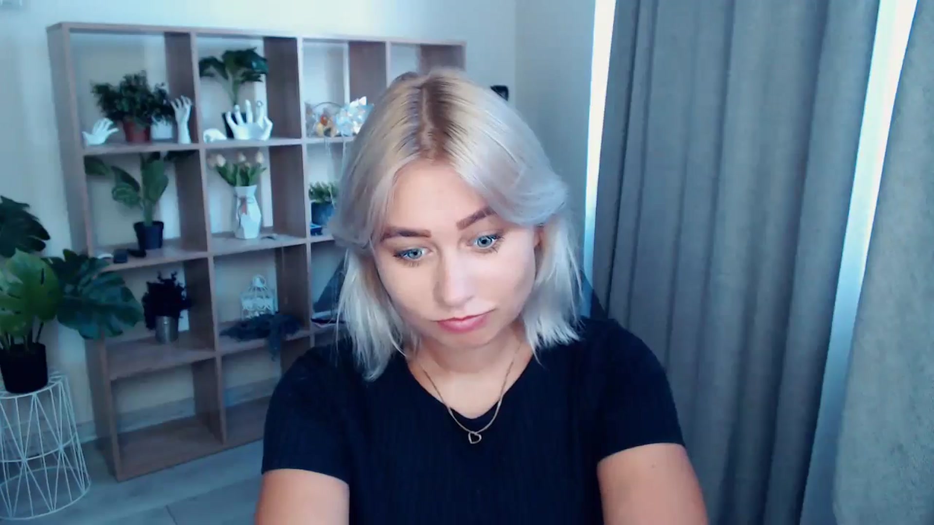 Gallery image thumbnail from Kukla_kolduna's myfreecams stream on, 07/25/2024, 16:43 image 15 of 20