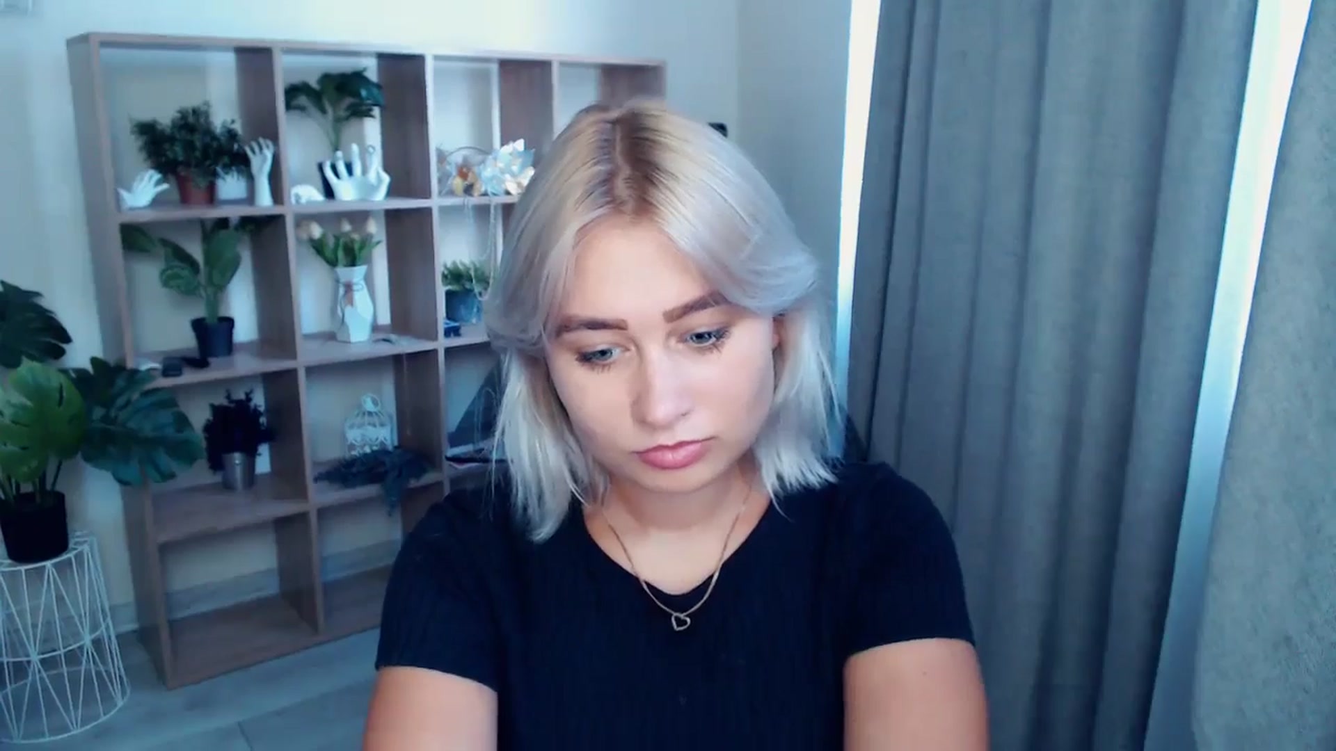 Gallery image thumbnail from Kukla_kolduna's myfreecams stream on, 07/25/2024, 16:43 image 16 of 20